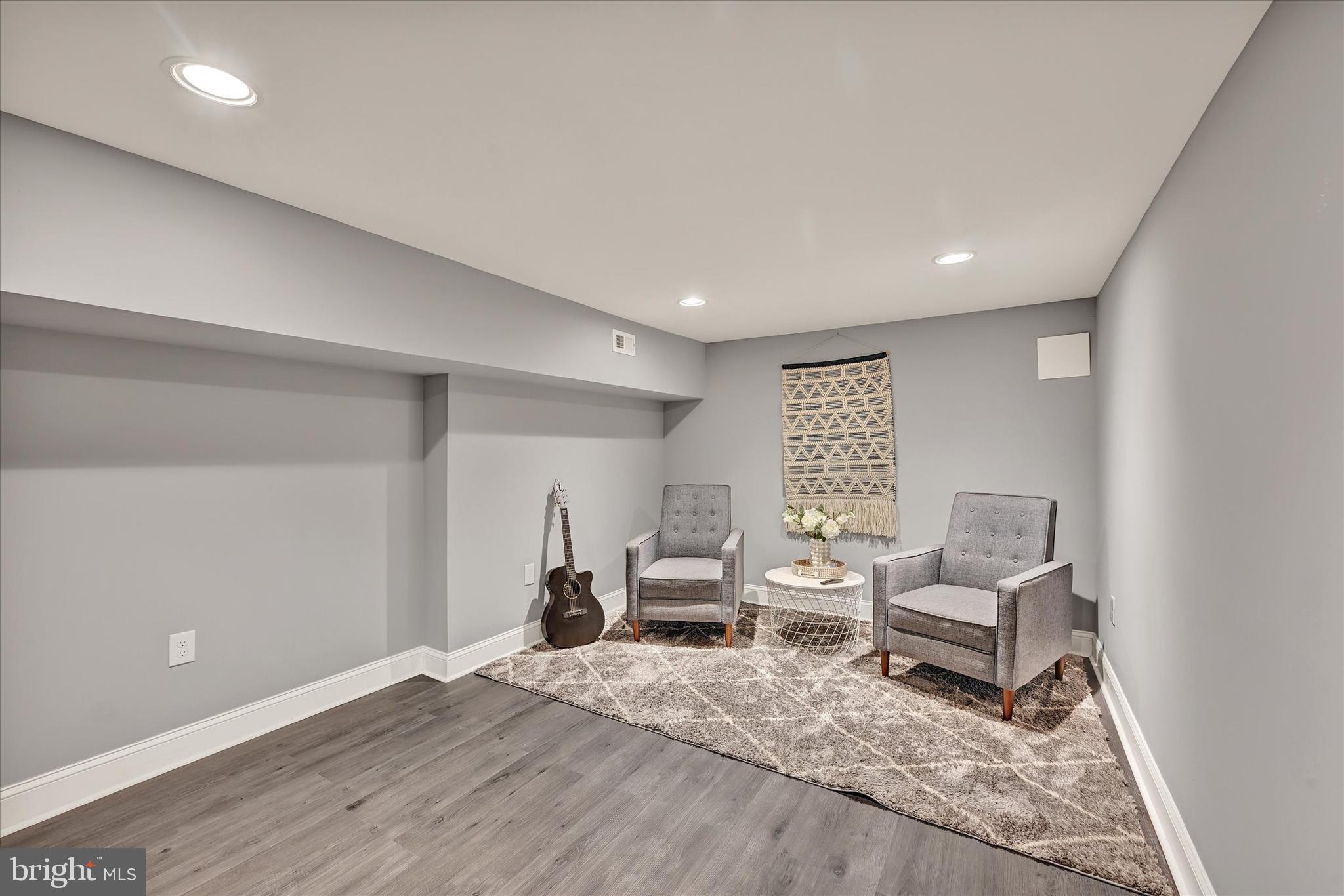 HAMPDEN HISTORIC DISTRICT - Residential