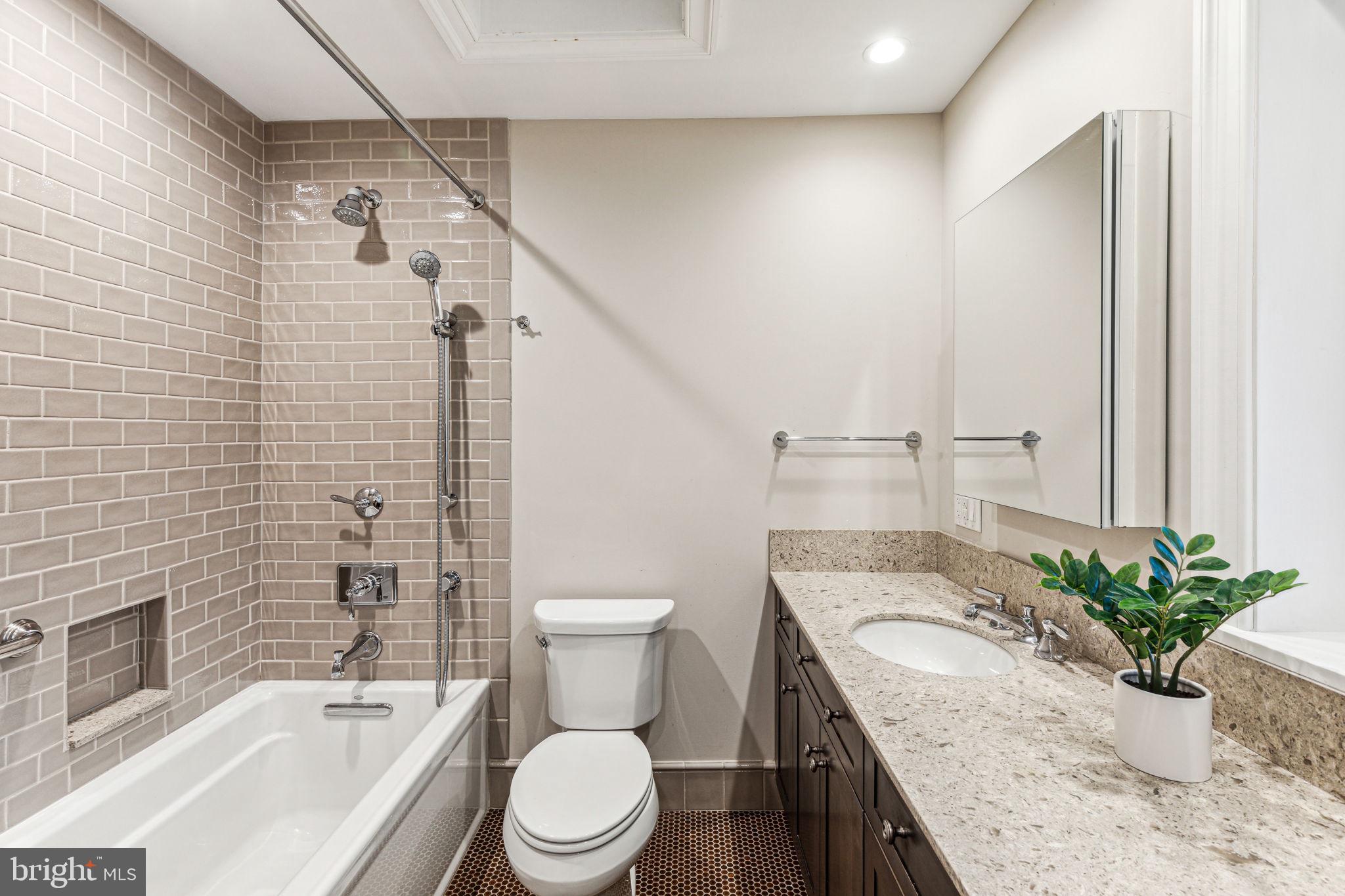 ART MUSEUM AREA - Residential