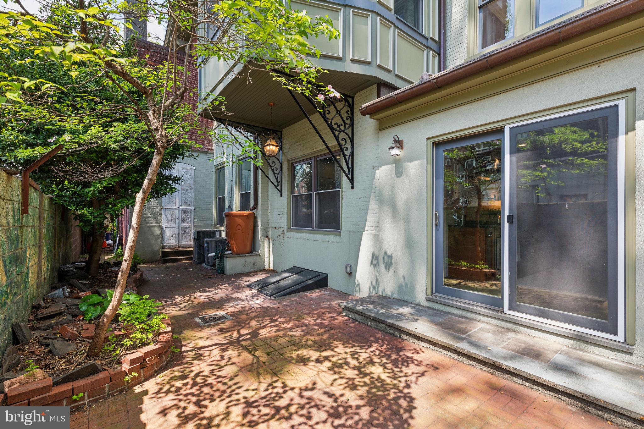 ART MUSEUM AREA - Residential