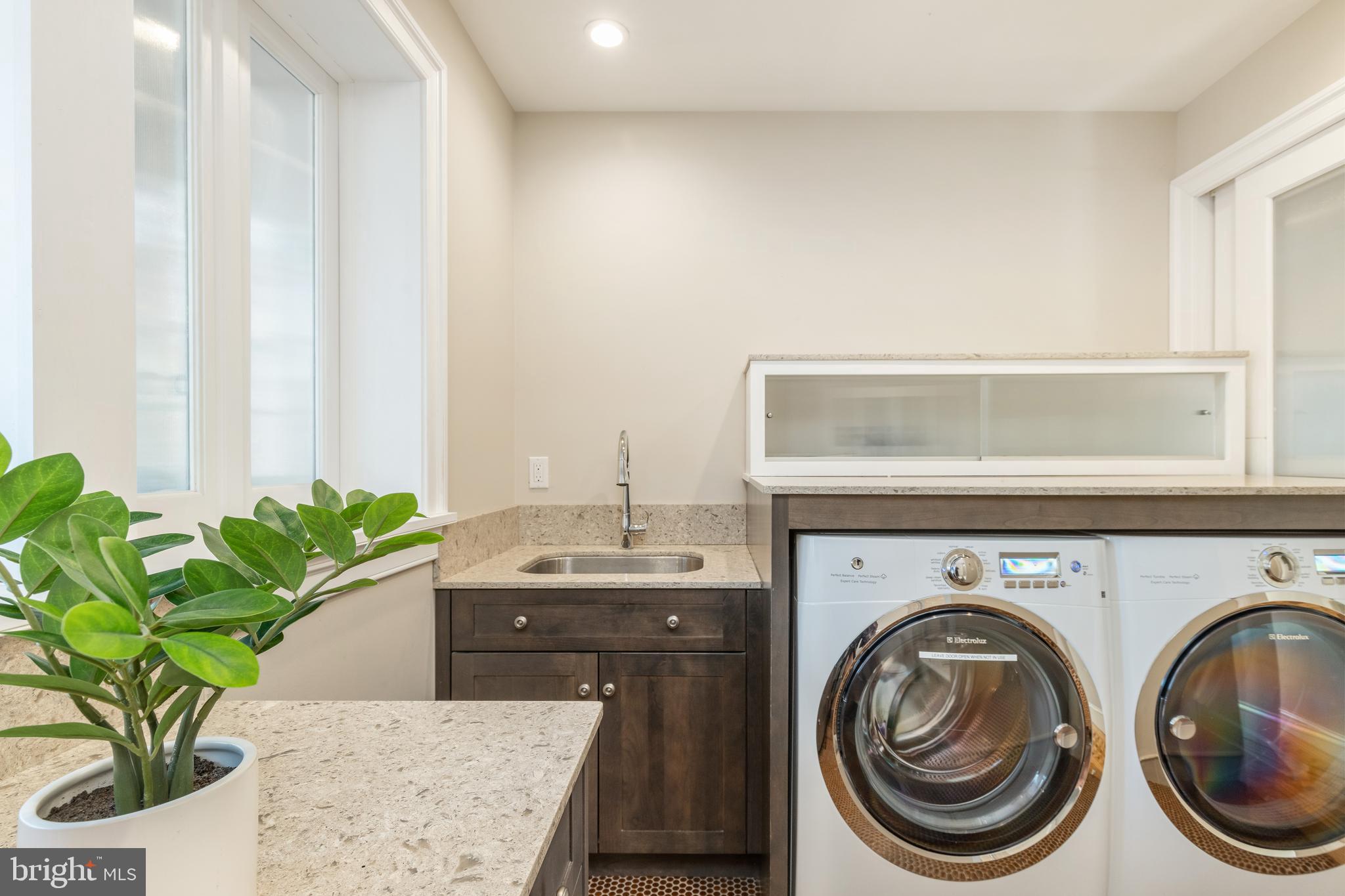 ART MUSEUM AREA - Residential