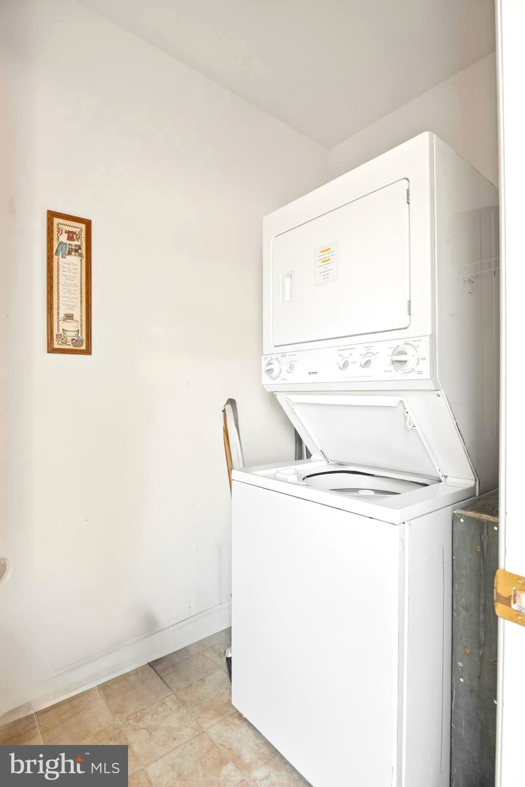 VILLAGE AT KENNEDYVILLE - Residential