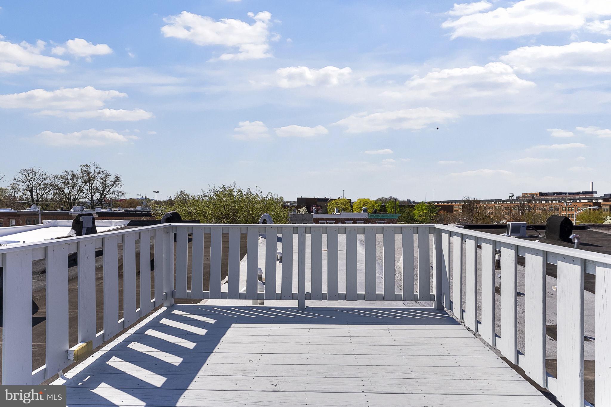 LOCUST POINT - Residential