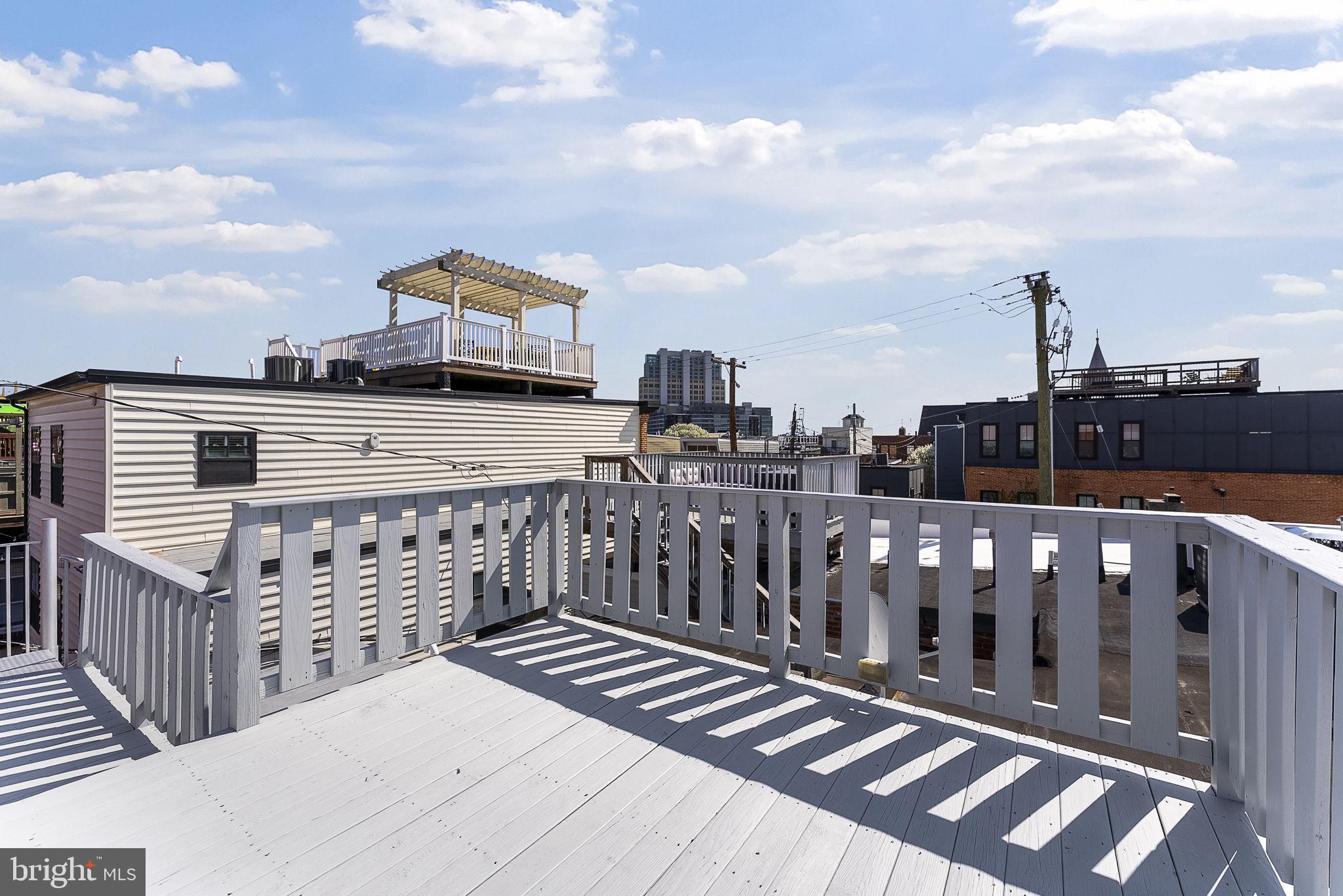 LOCUST POINT - Residential