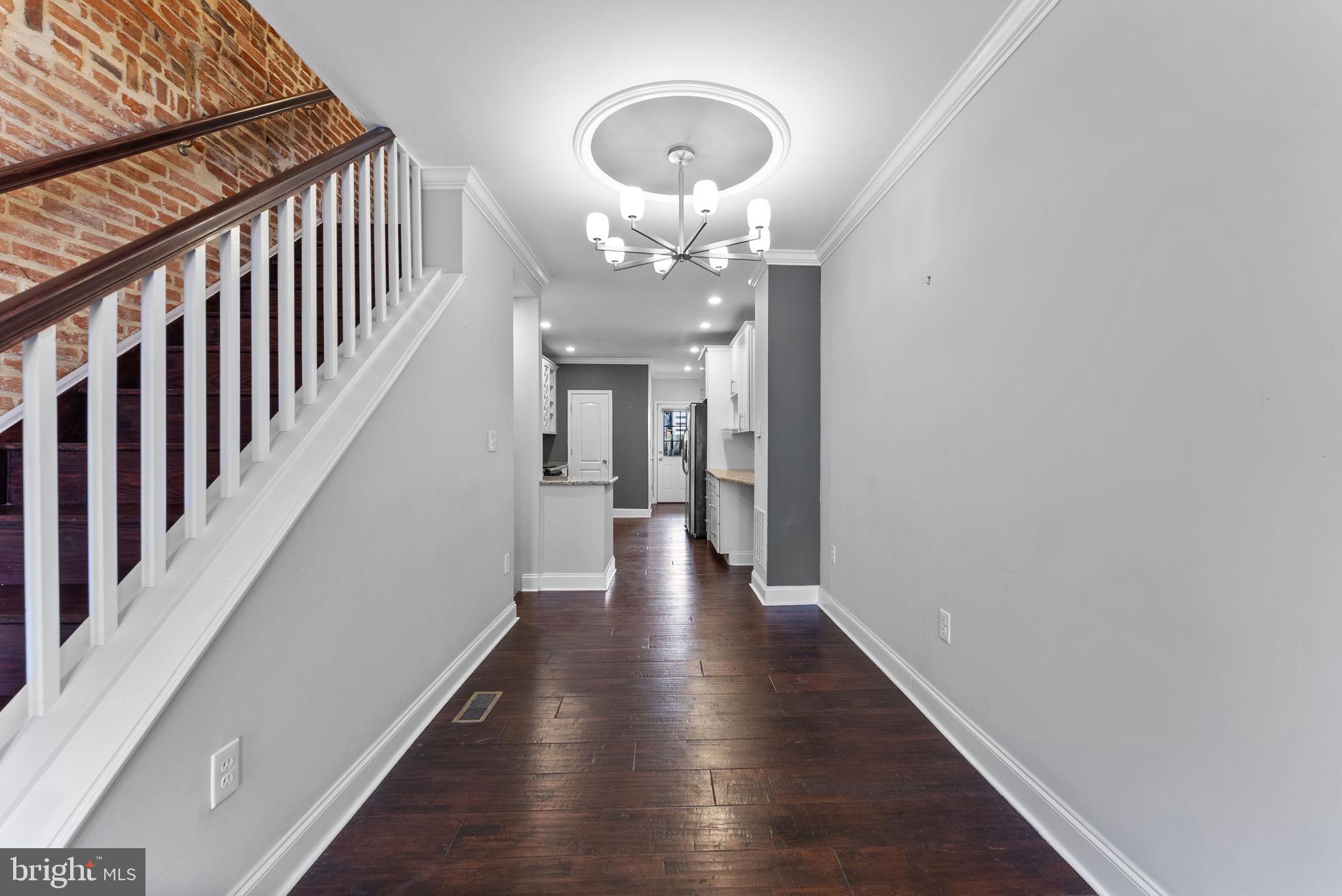 LOCUST POINT - Residential