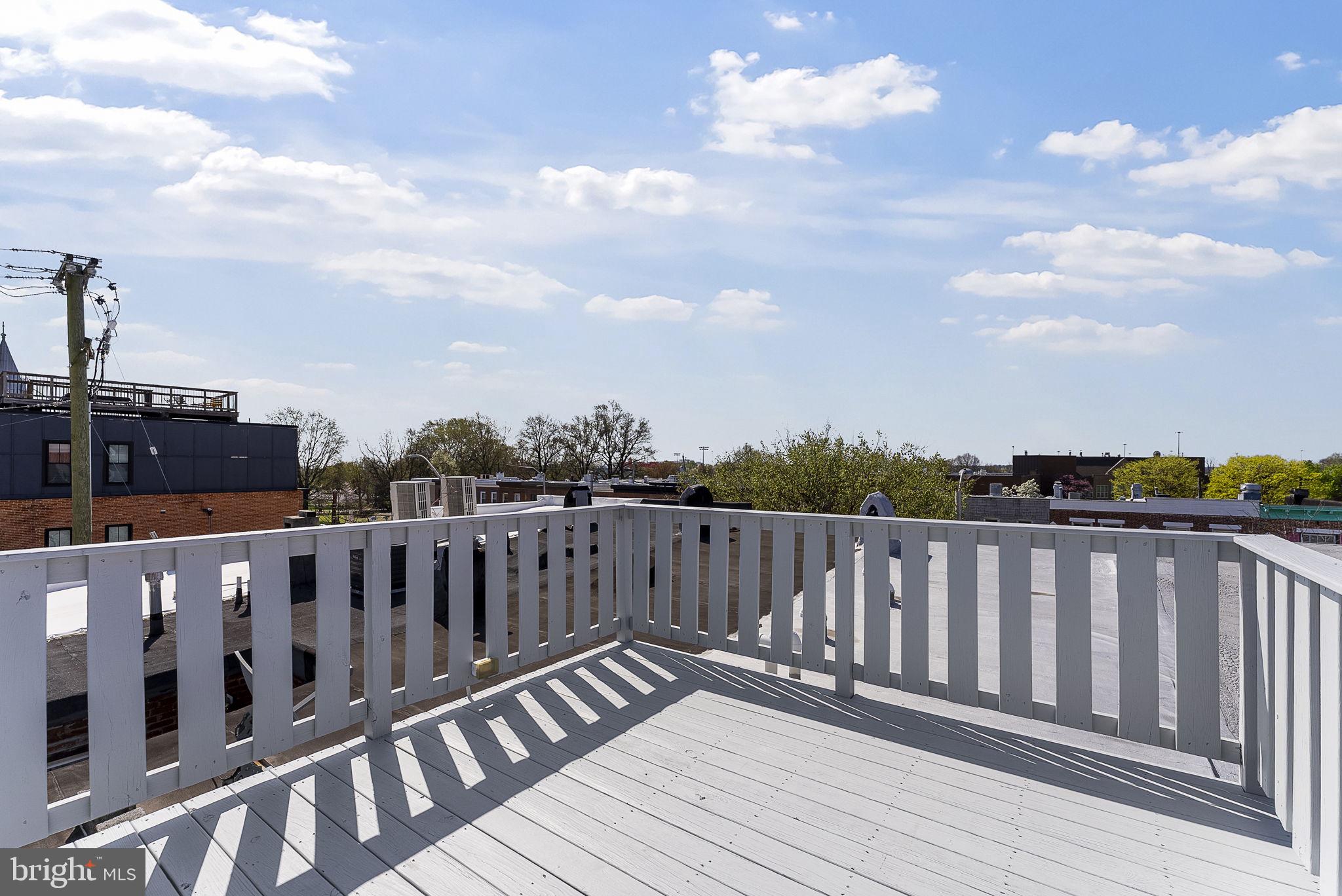 LOCUST POINT - Residential