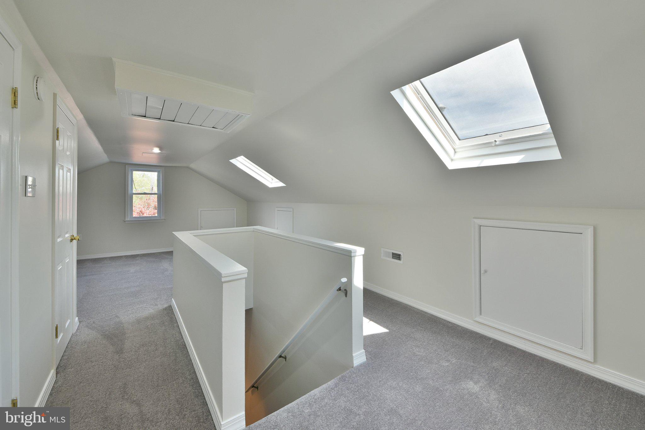 JENKINTOWN - Residential