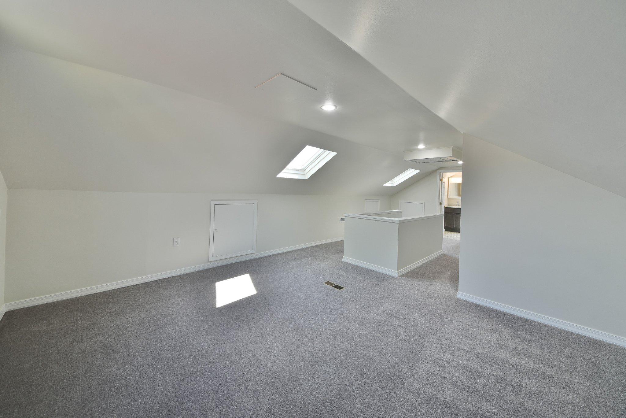 JENKINTOWN - Residential