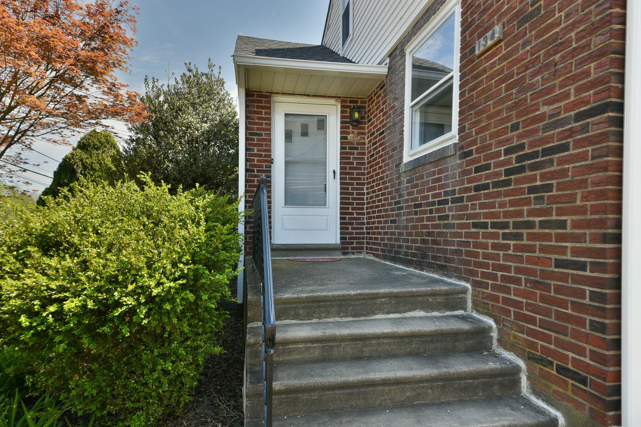 JENKINTOWN - Residential