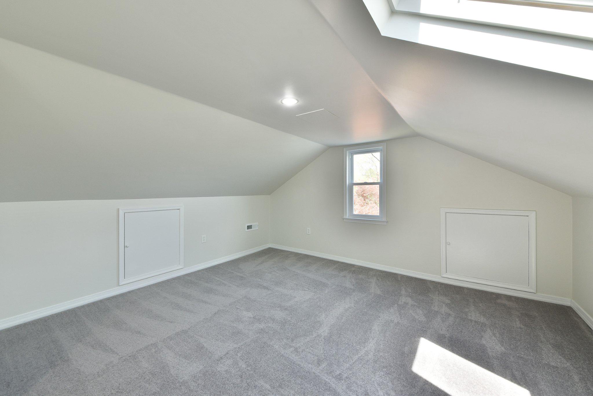 JENKINTOWN - Residential