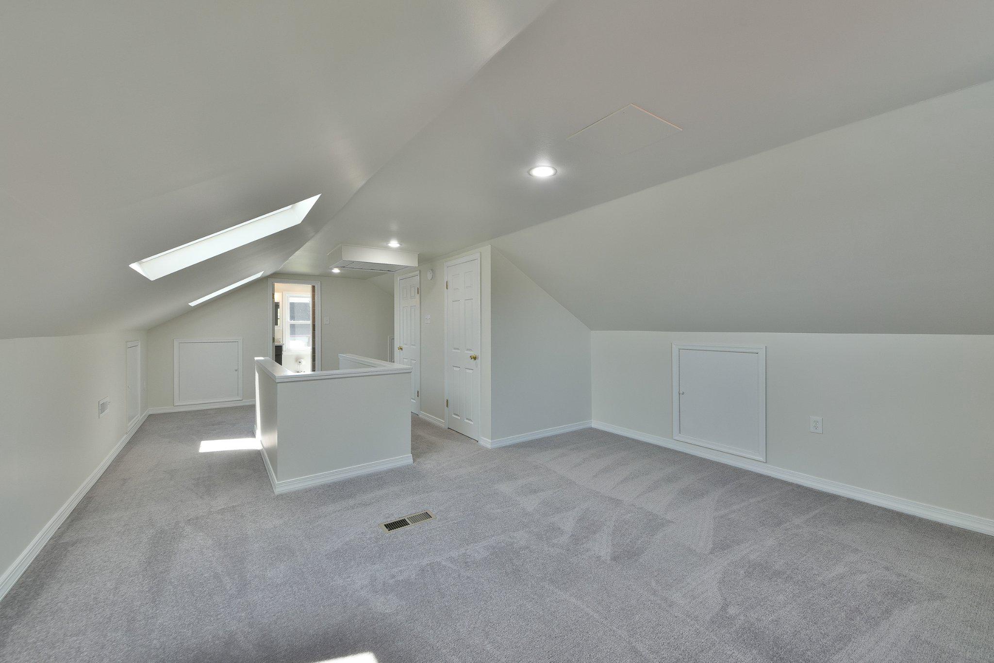 JENKINTOWN - Residential