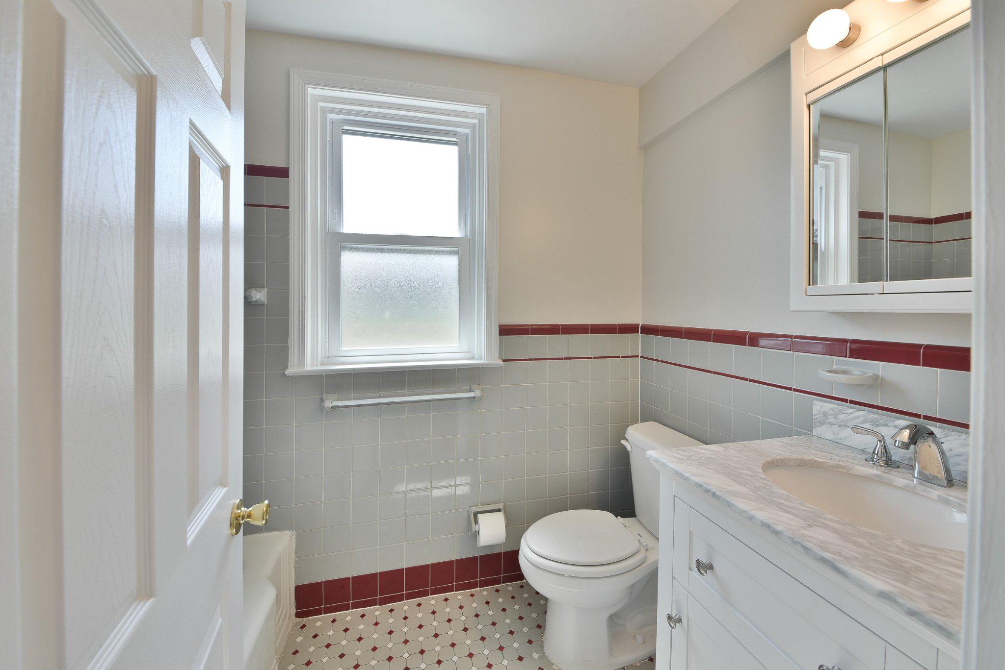 JENKINTOWN - Residential