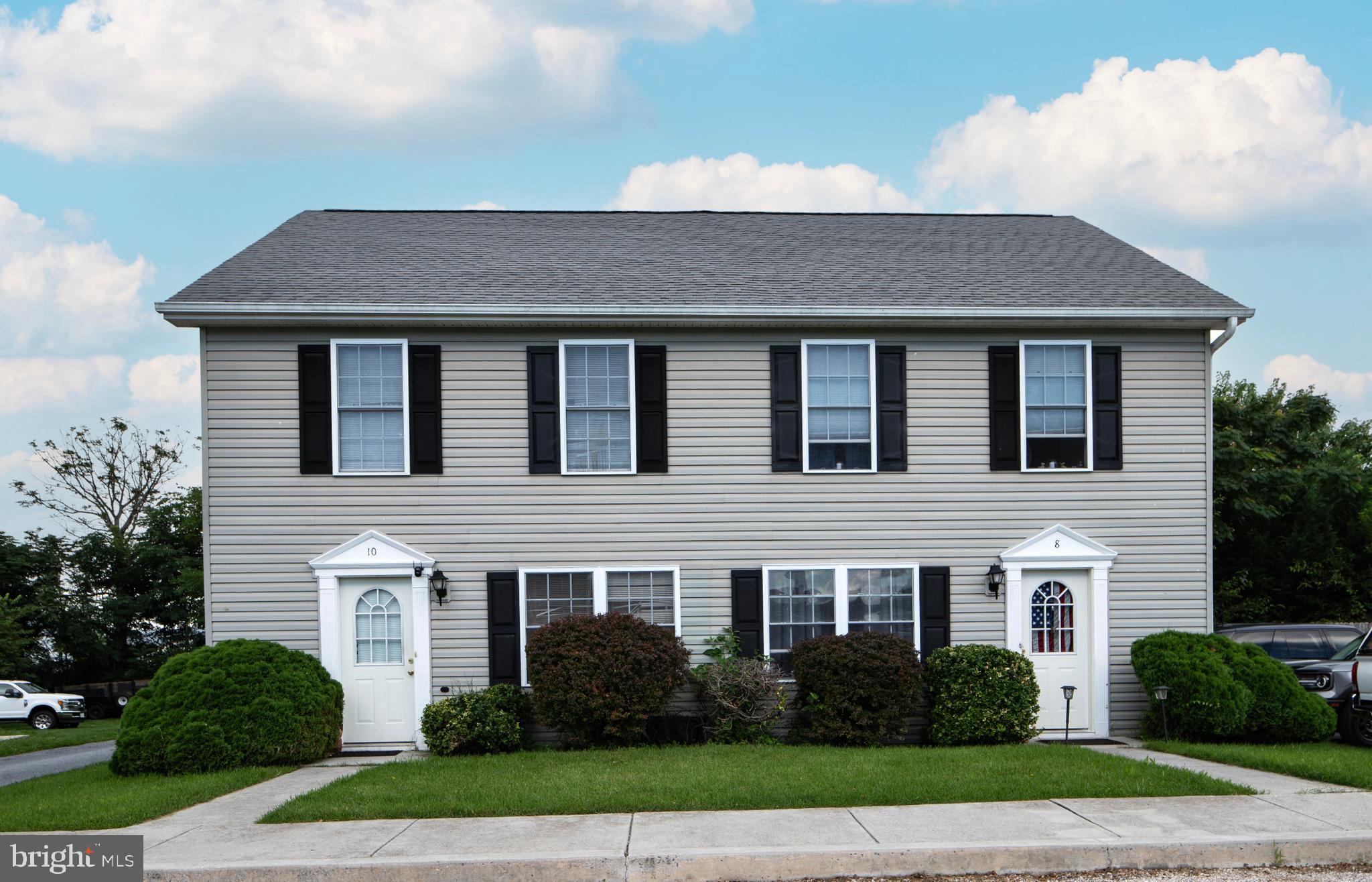 2, 4, 6, 8, 10 W CABIN HOLLOW ROAD