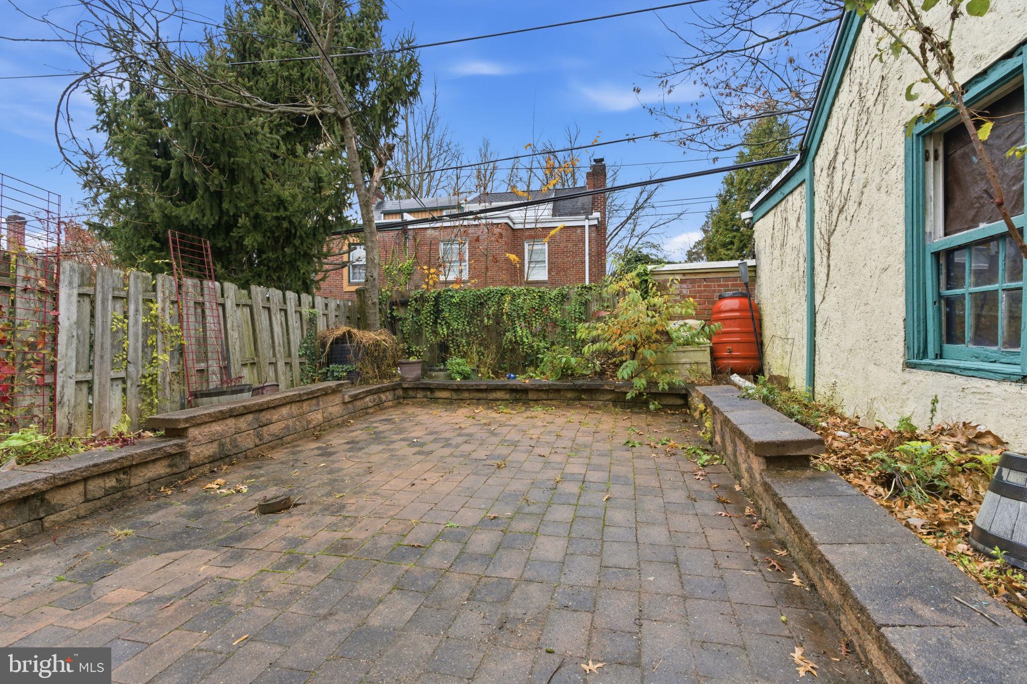 ARDMORE CROSSING - Residential