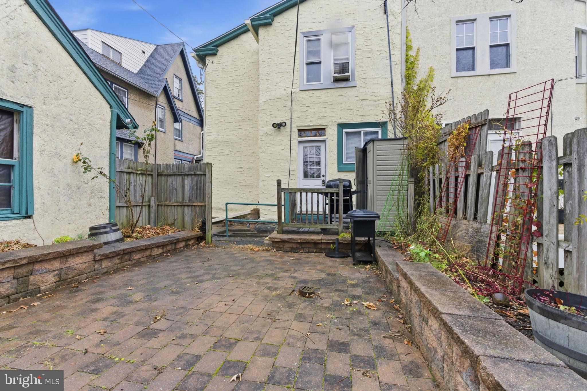 ARDMORE CROSSING - Residential