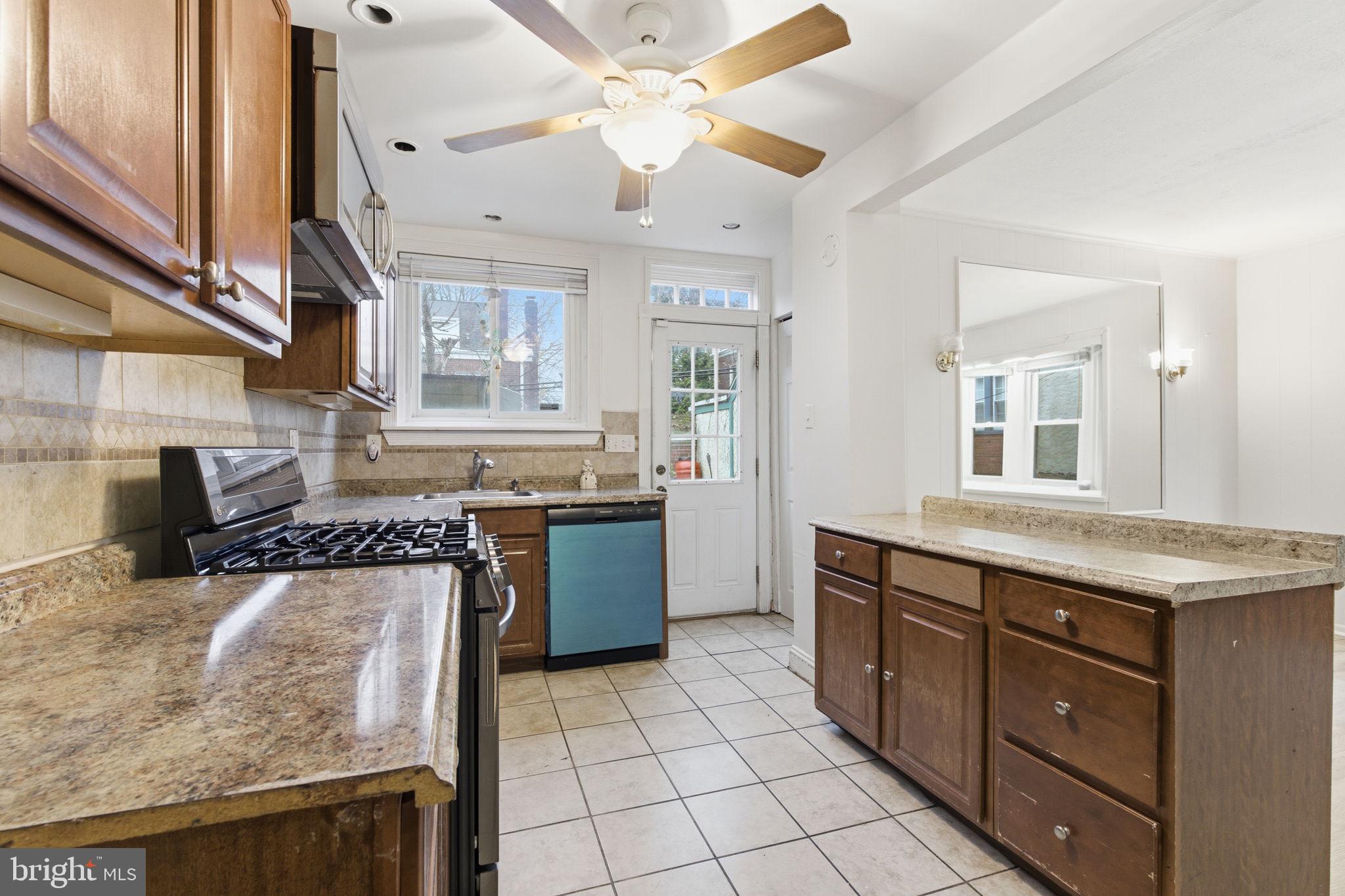 ARDMORE CROSSING - Residential