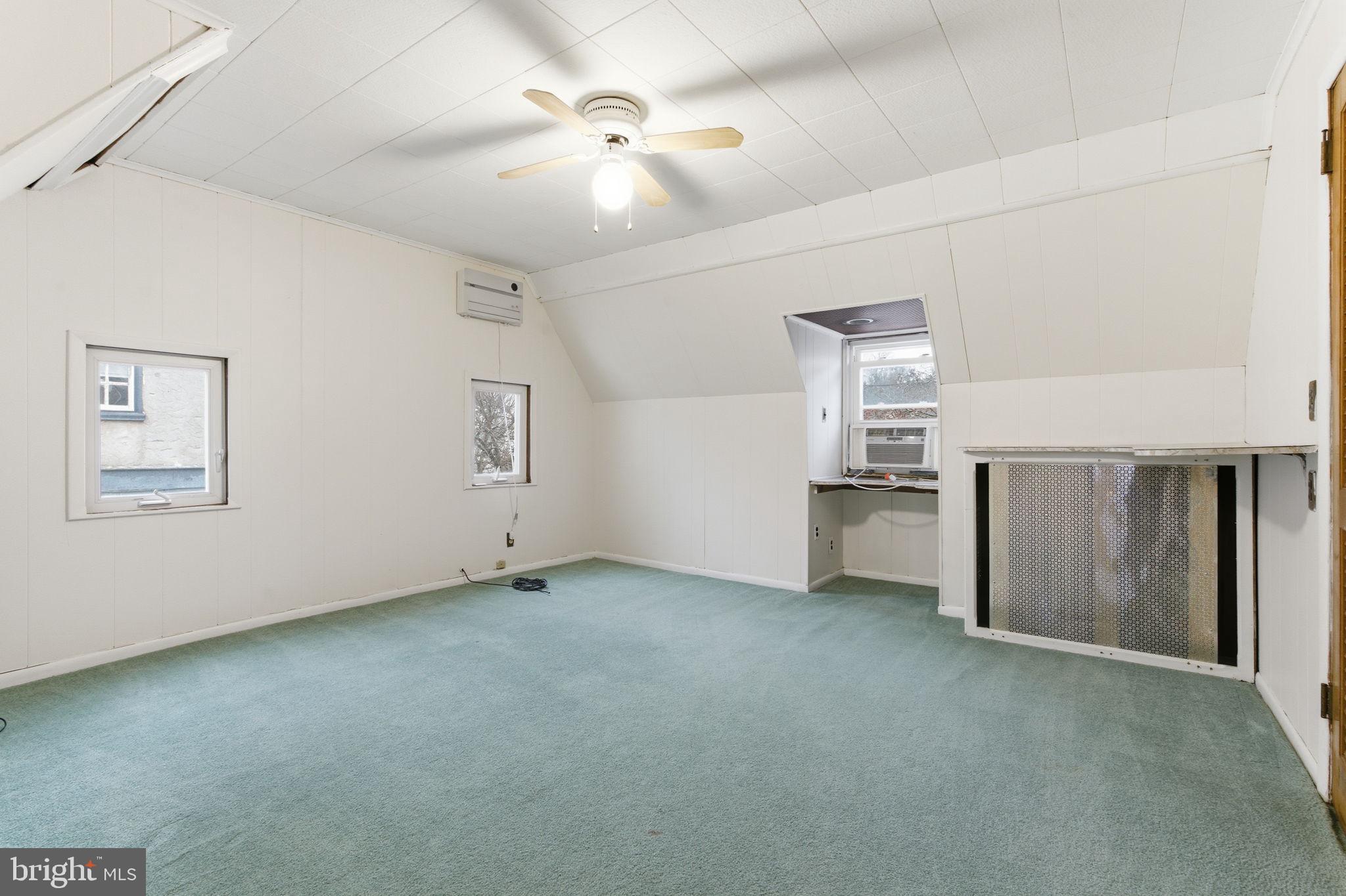 ARDMORE CROSSING - Residential