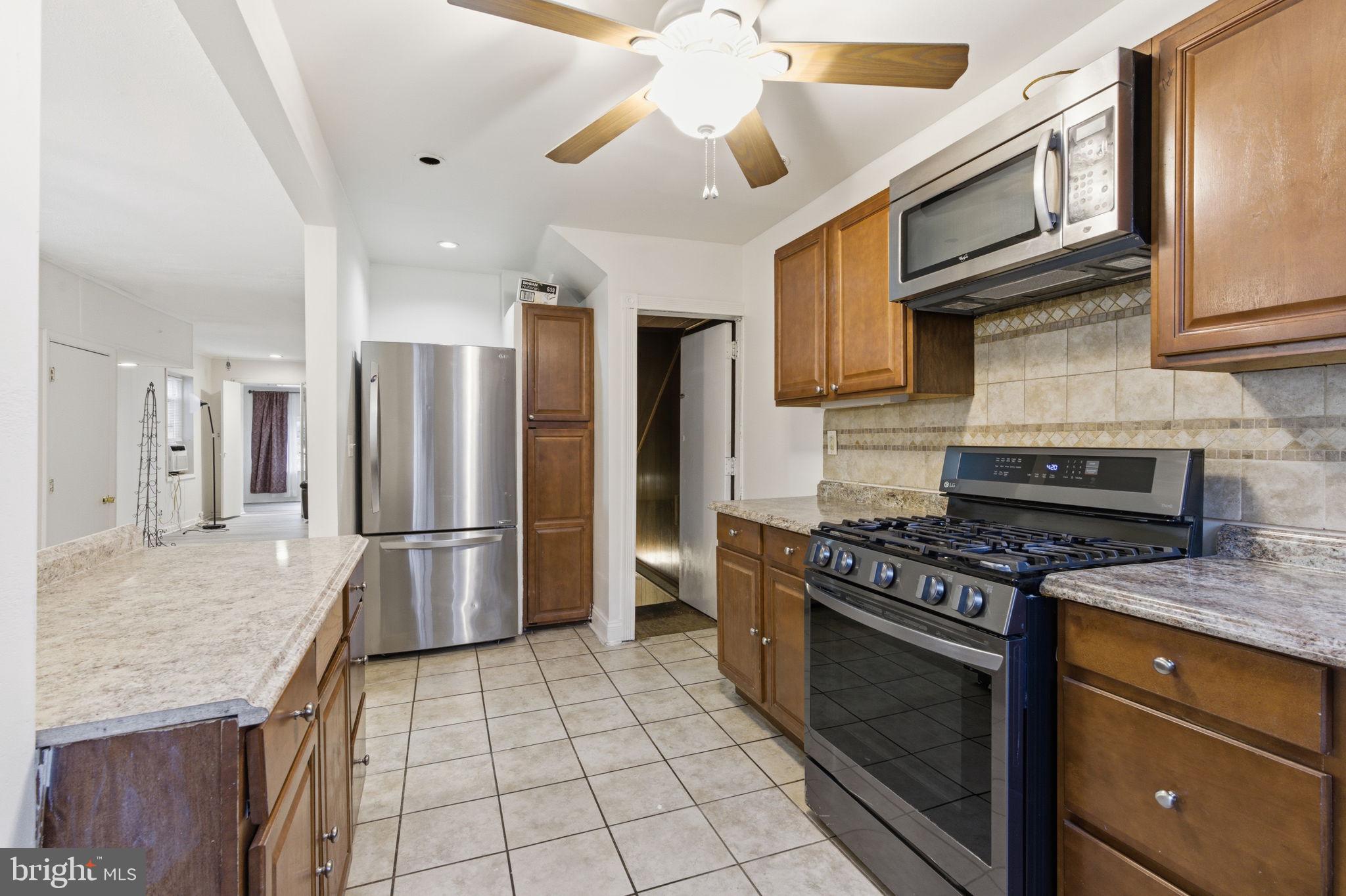 ARDMORE CROSSING - Residential