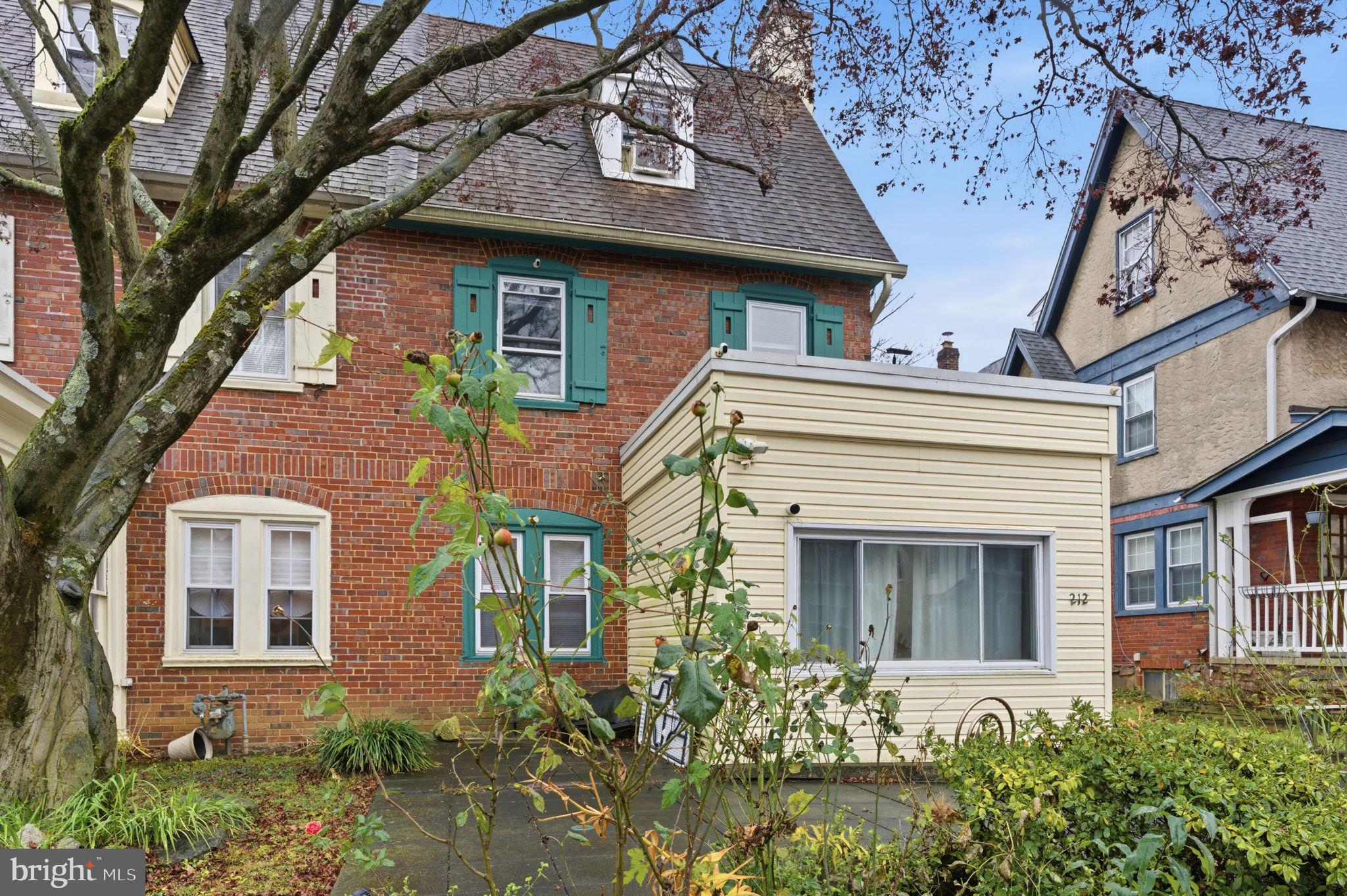 ARDMORE CROSSING - Residential