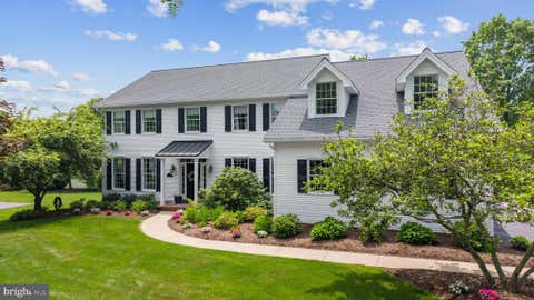 Homes For Sale - 2420 Chatham Court<br/> STATE COLLEGE, PA 16803
