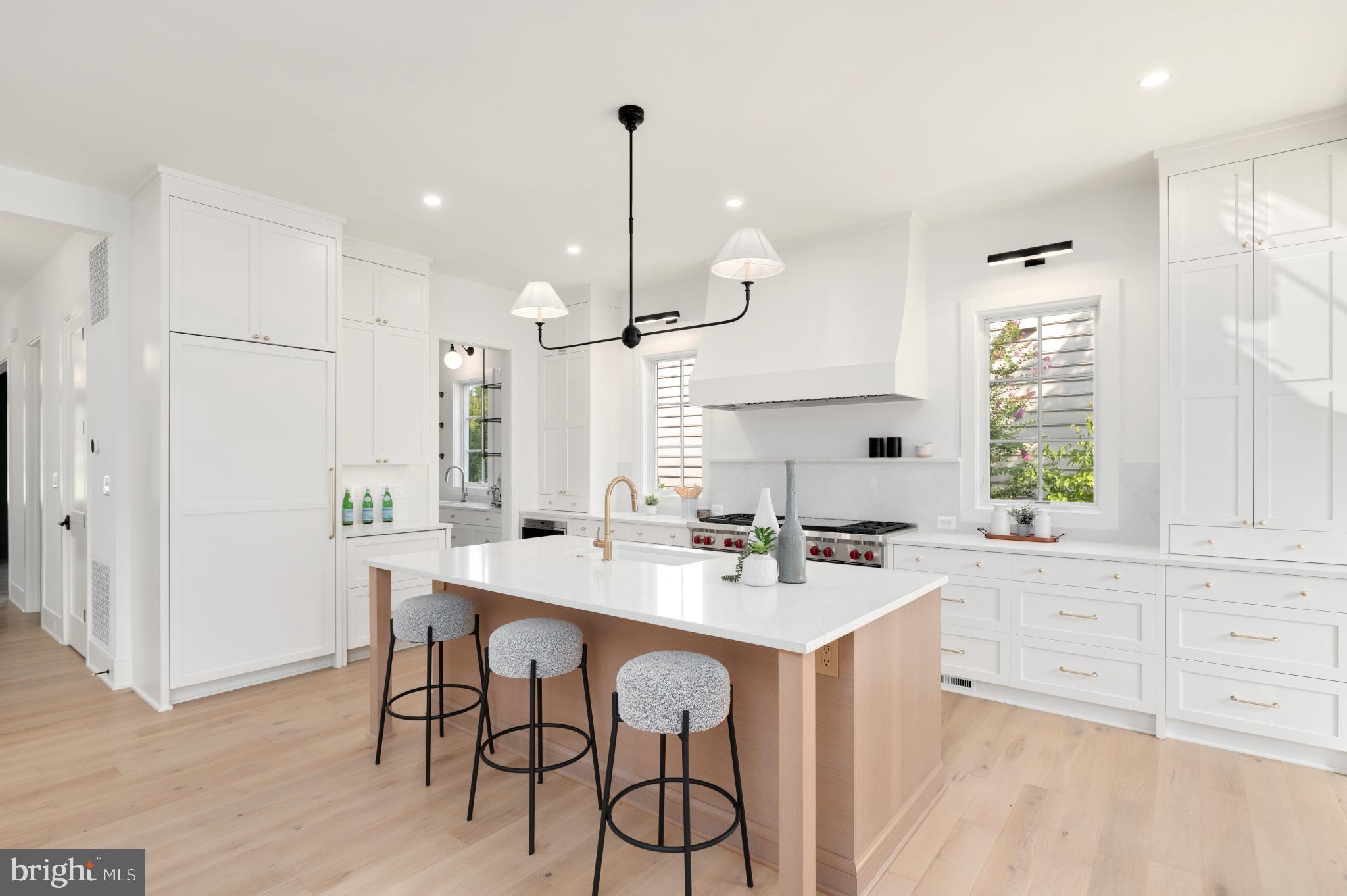 LYON VILLAGE - Residential