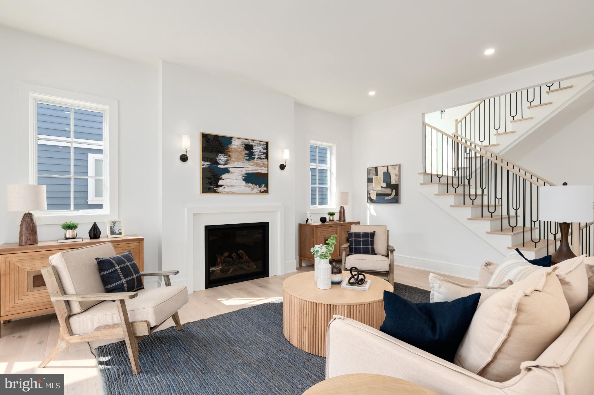 LYON VILLAGE - Residential