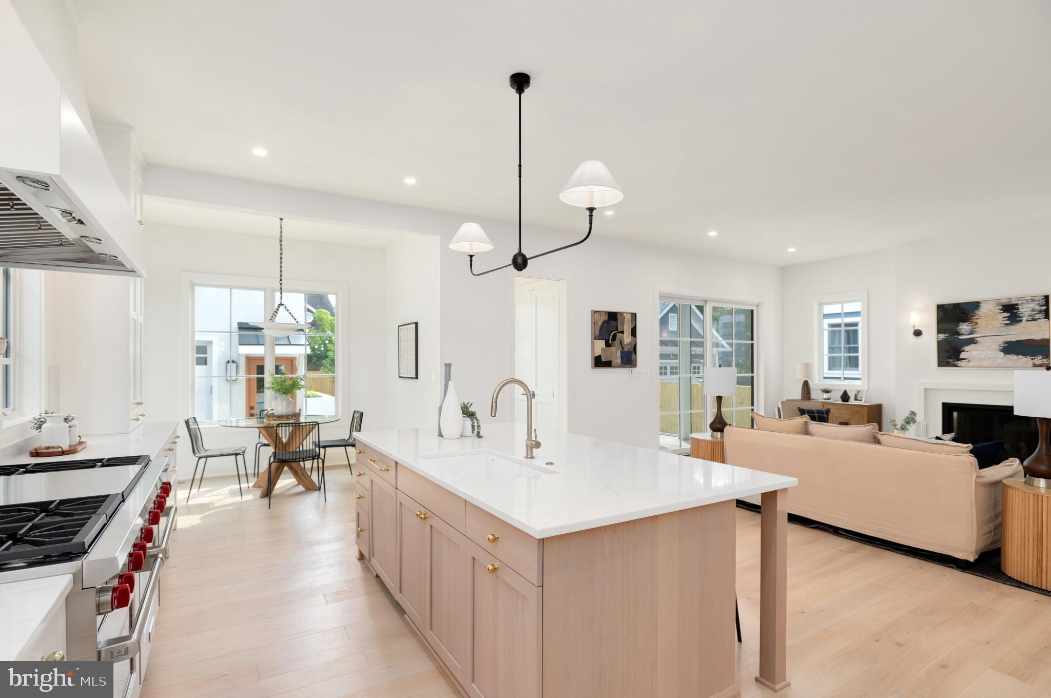 LYON VILLAGE - Residential