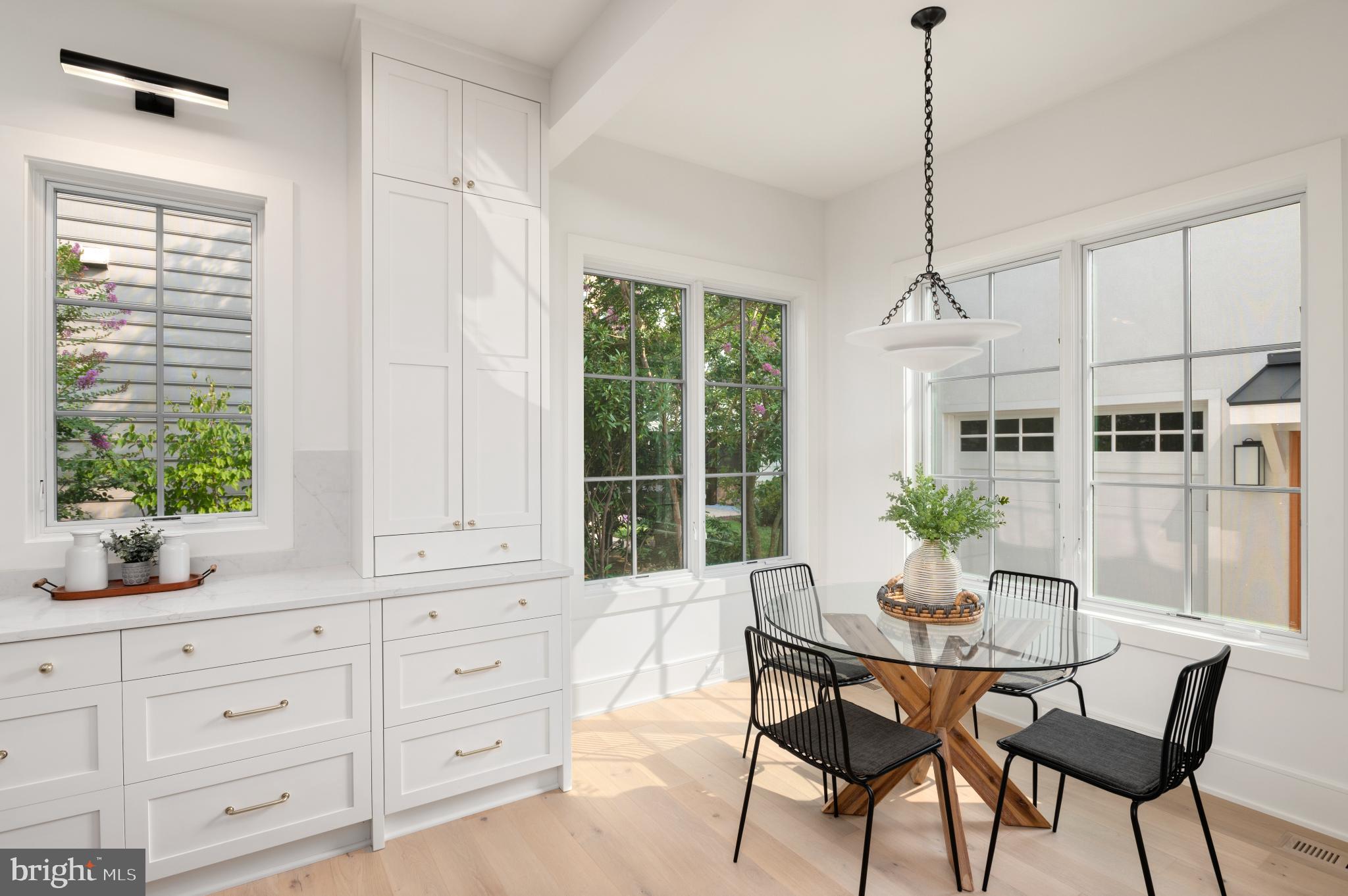 LYON VILLAGE - Residential