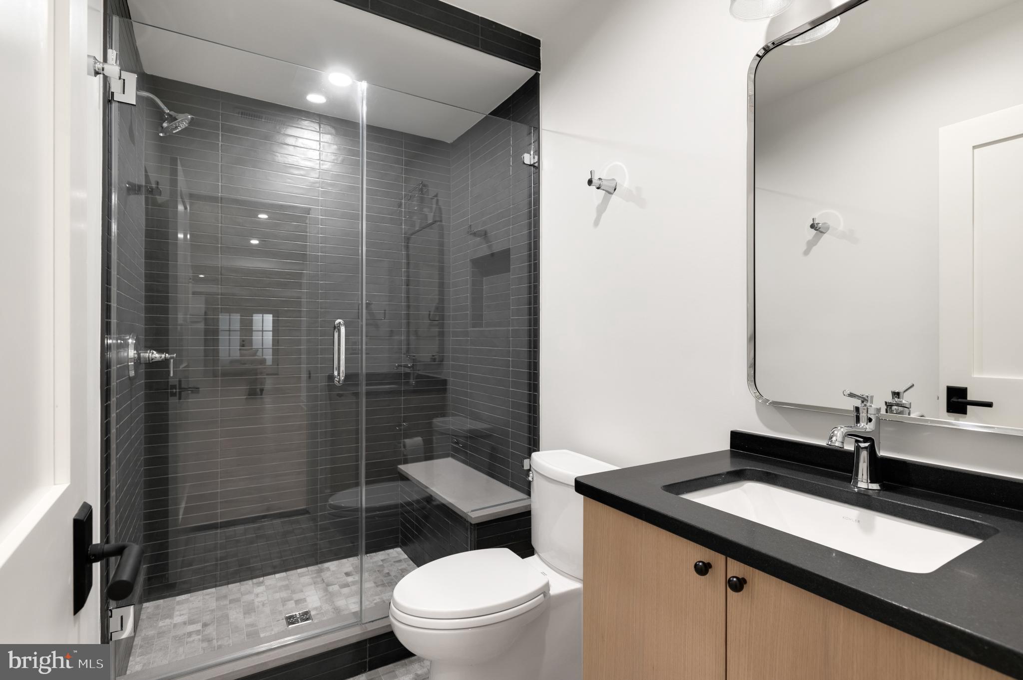 LYON VILLAGE - Residential