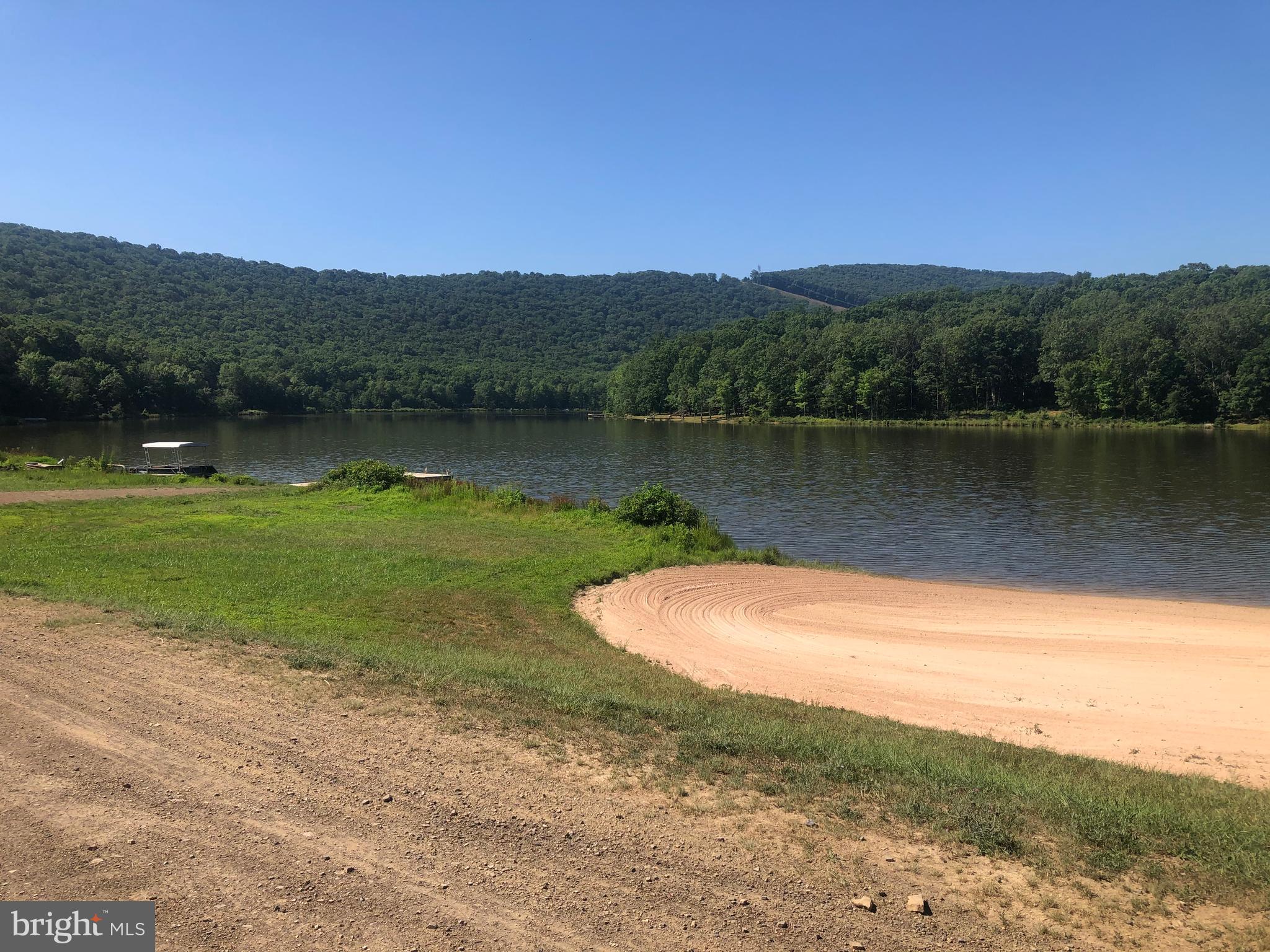 LAKE FERNDALE - Land