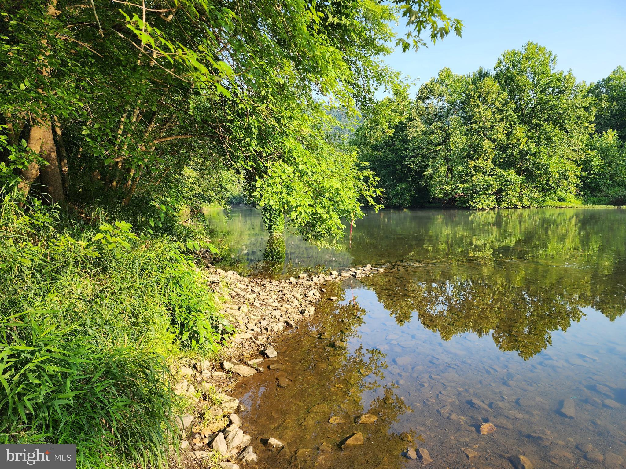 LAKE FERNDALE - Land