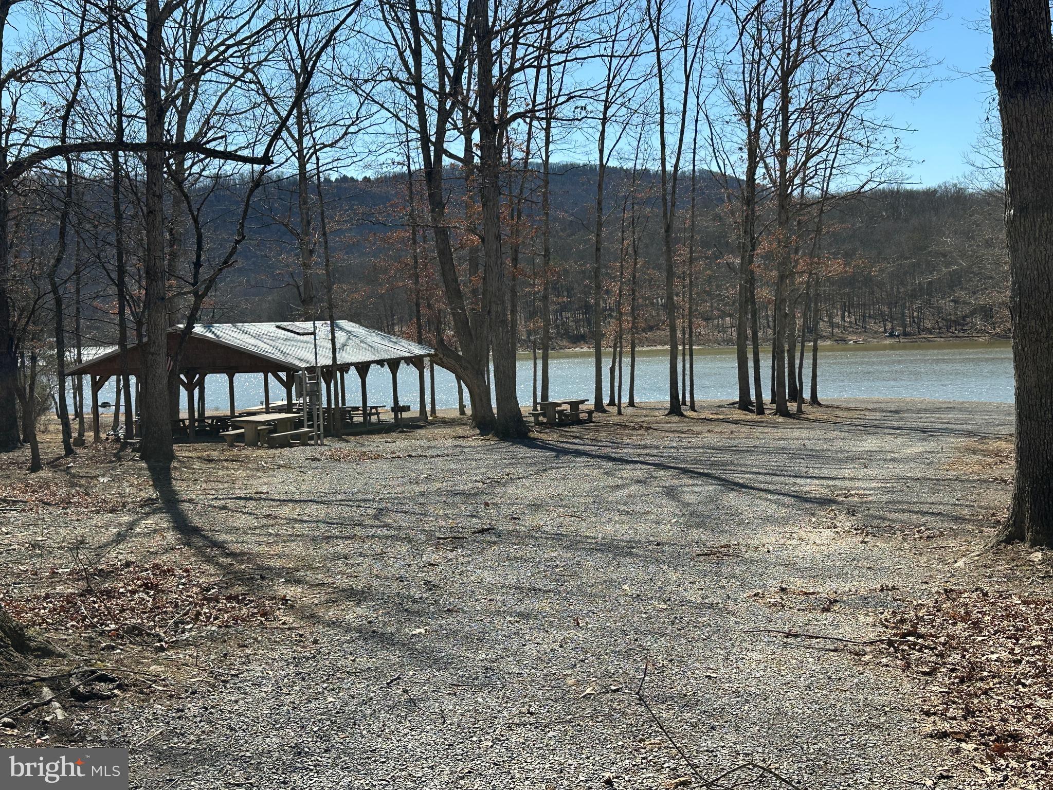 LAKE FERNDALE - Land