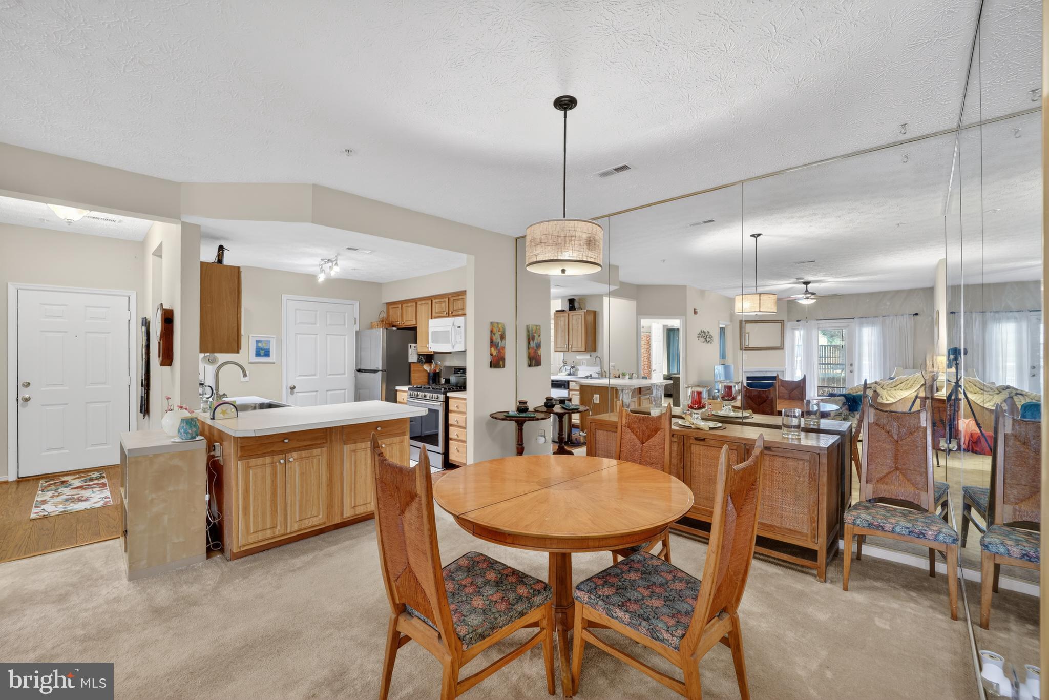 RIVERGATE - Residential