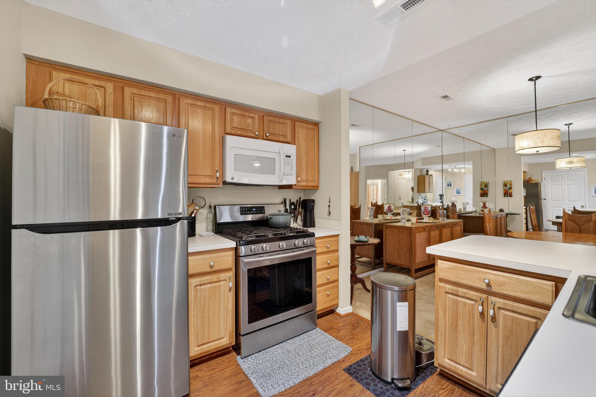 RIVERGATE - Residential