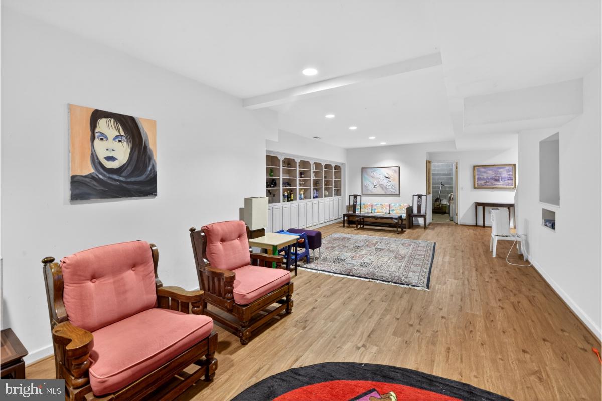 GLEN MILL VILLAGE - Residential