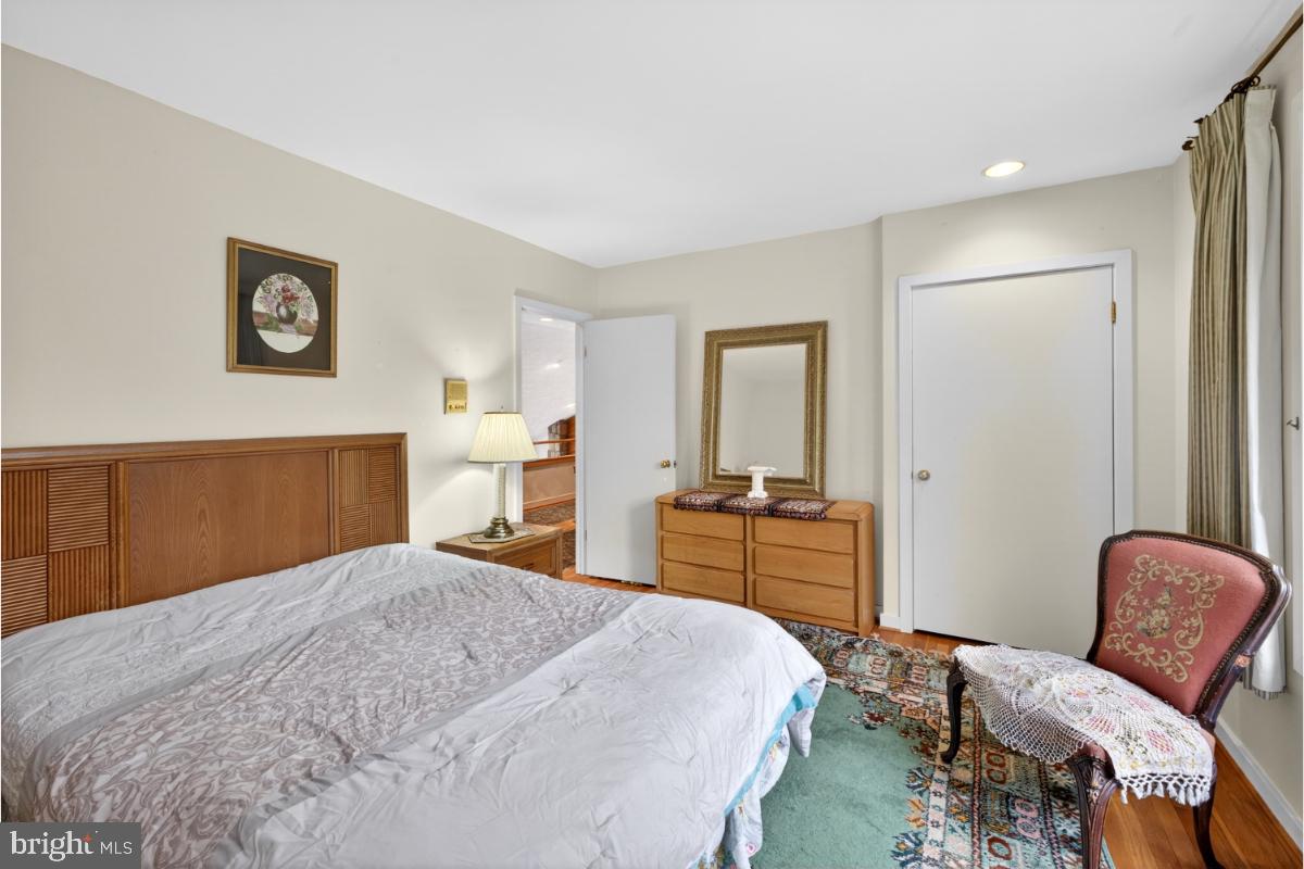 GLEN MILL VILLAGE - Residential