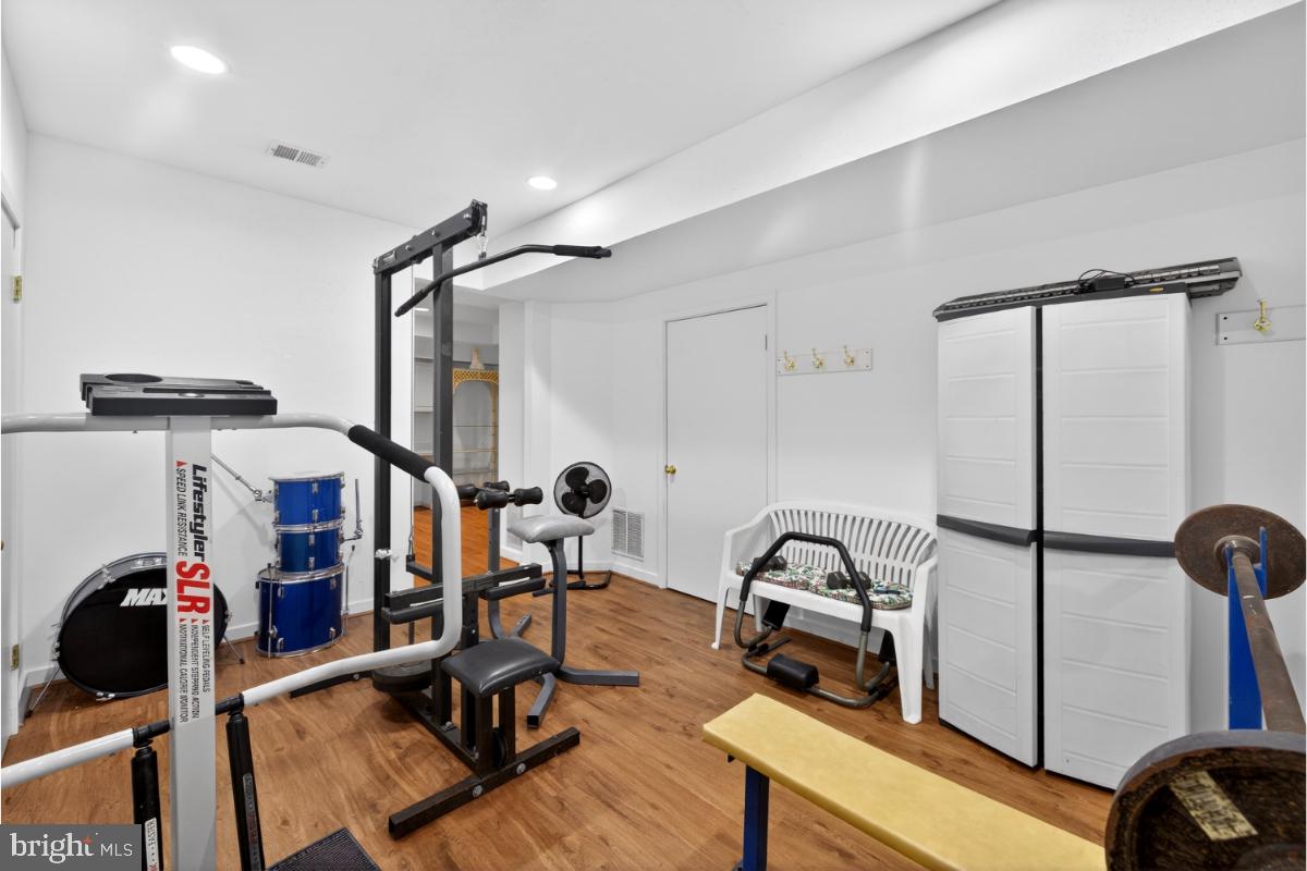 GLEN MILL VILLAGE - Residential