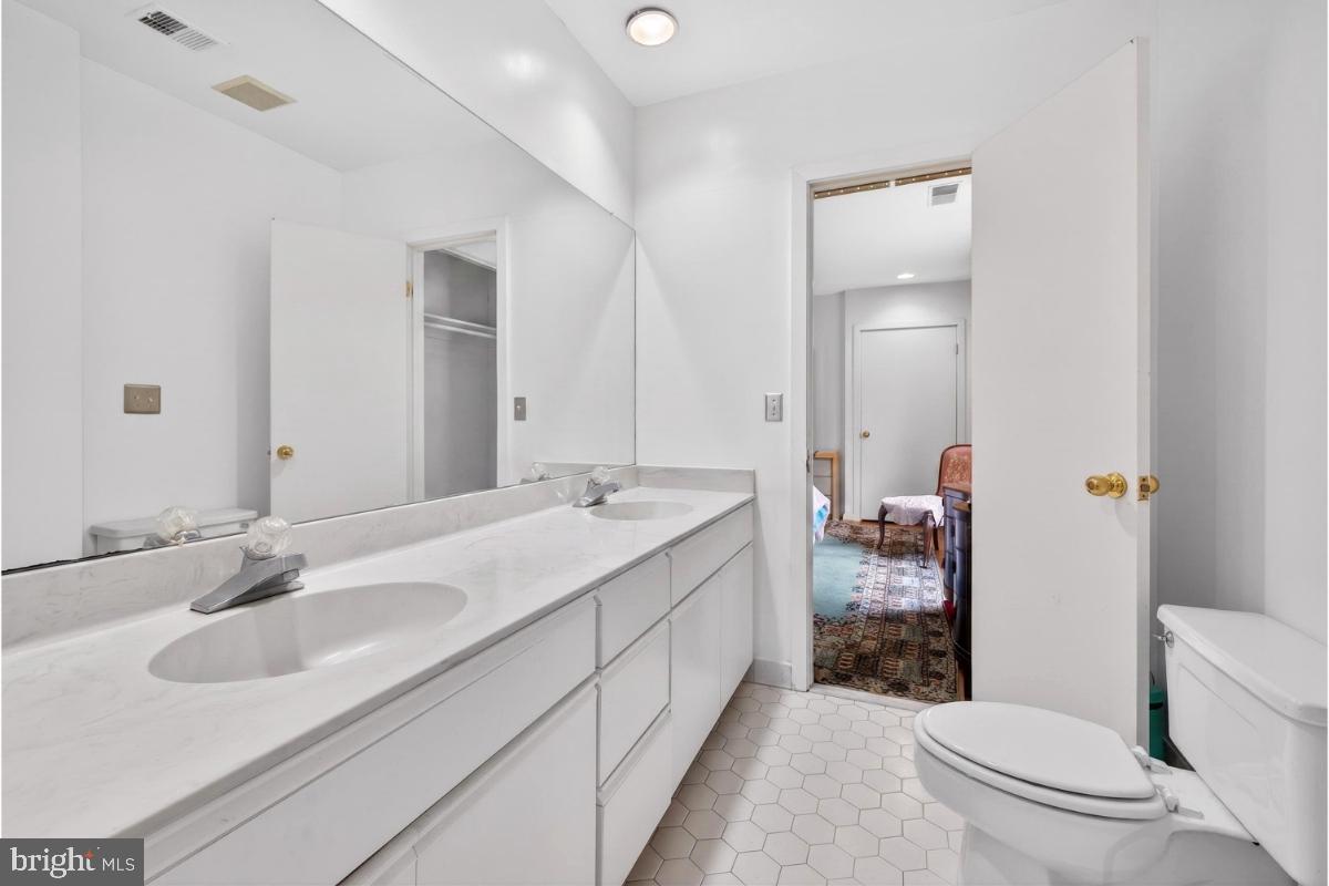 GLEN MILL VILLAGE - Residential