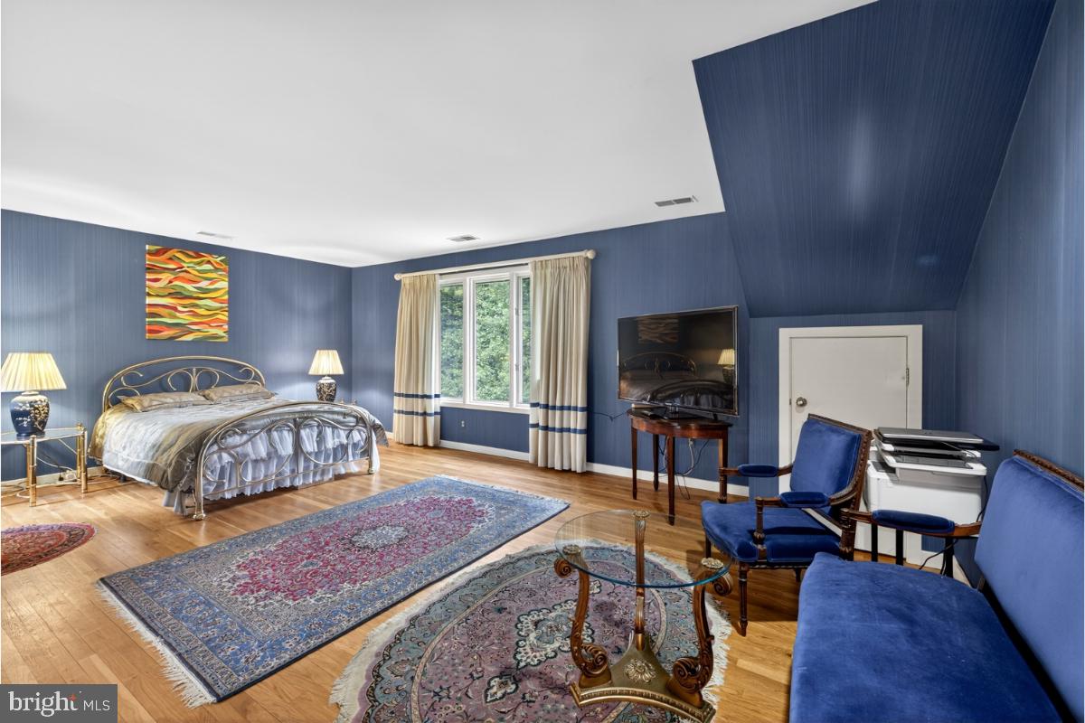 GLEN MILL VILLAGE - Residential
