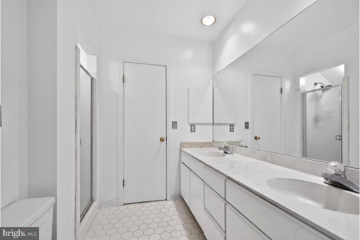 GLEN MILL VILLAGE - Residential