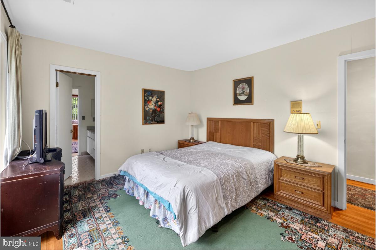 GLEN MILL VILLAGE - Residential