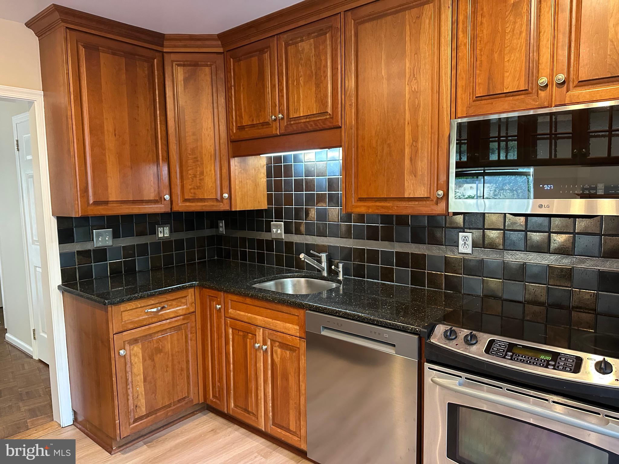 100 LLANALEW ROAD 7B