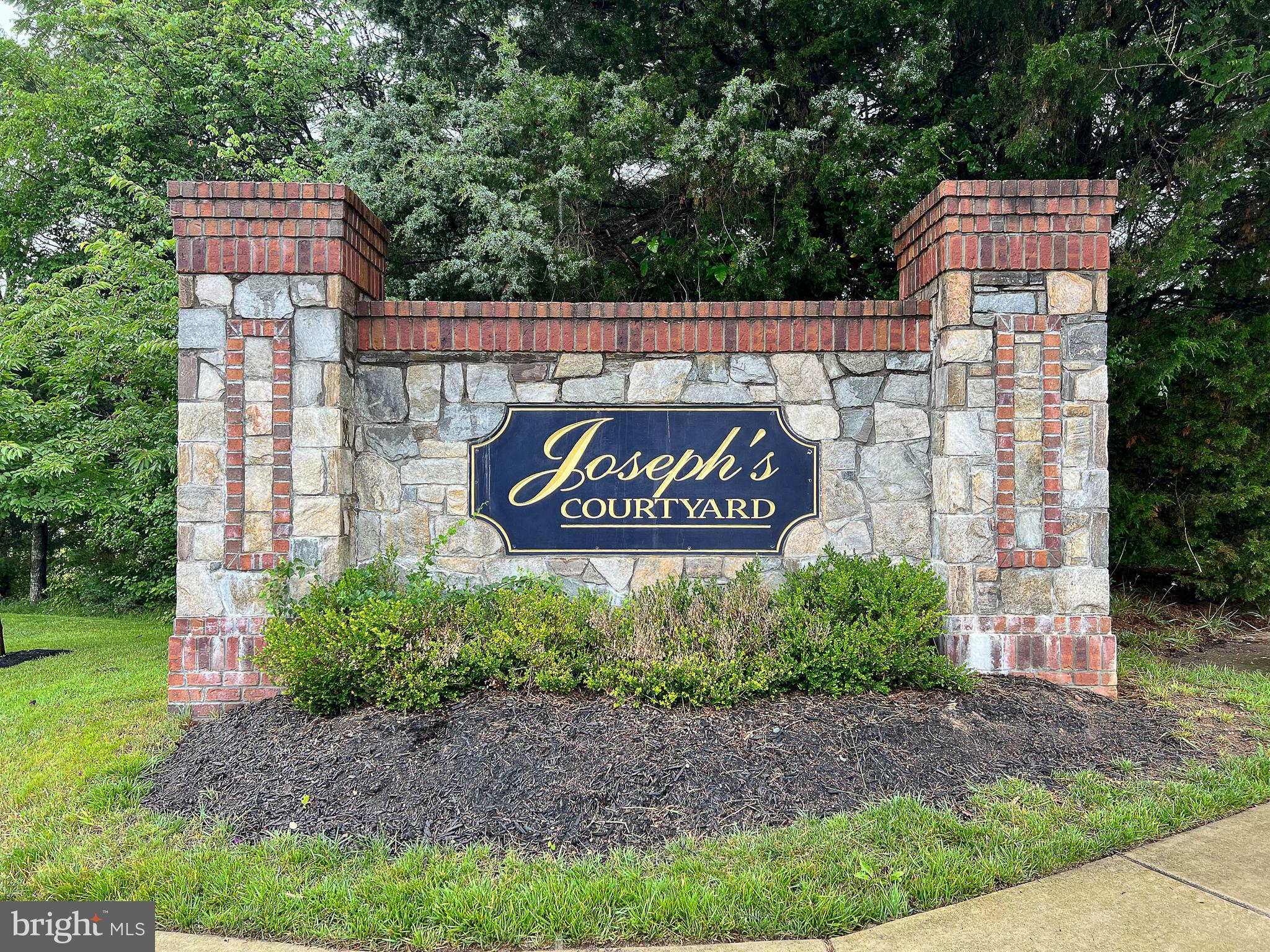8232 JEREMIAH LANE