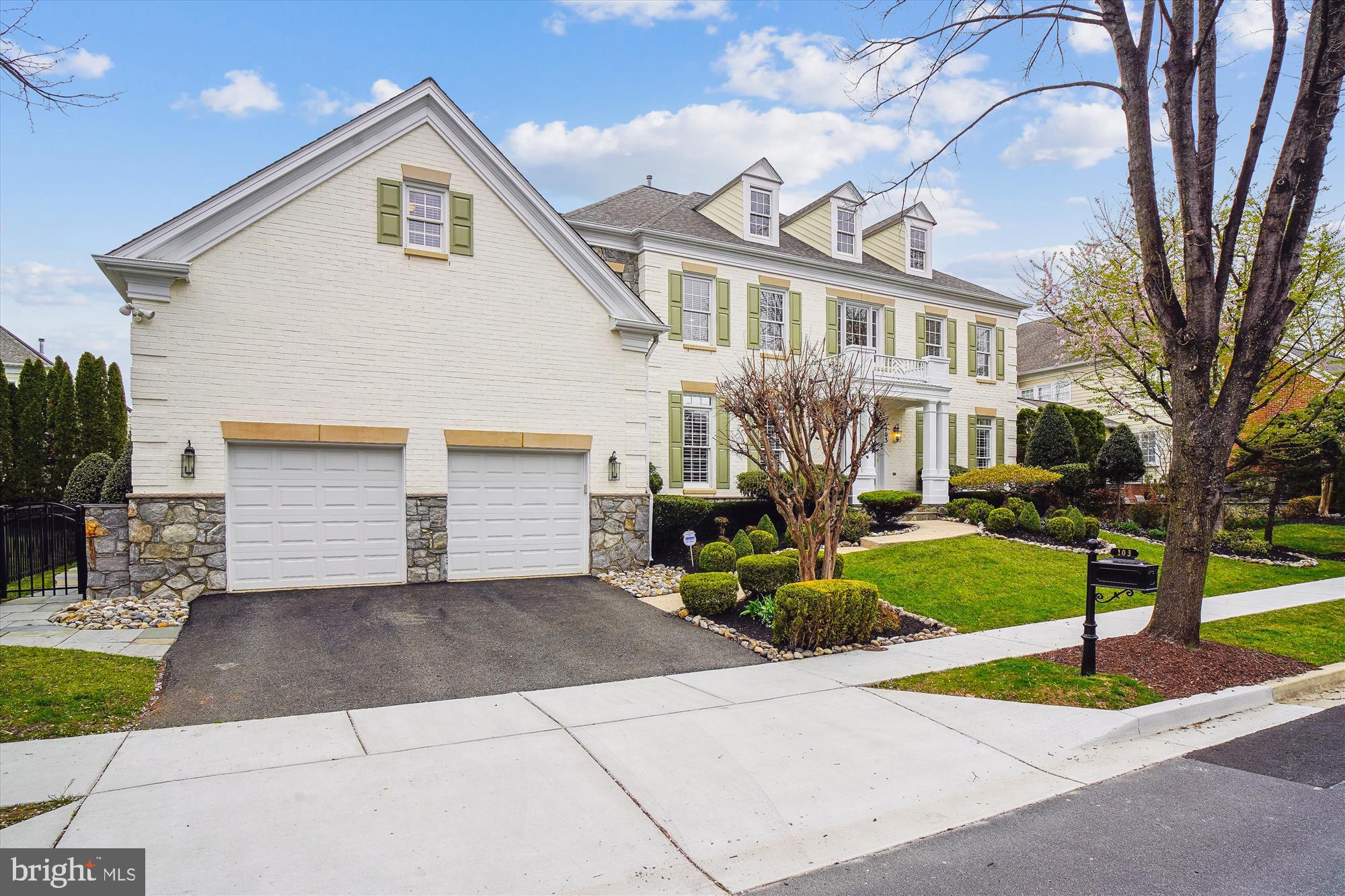 FALLSGROVE - Residential