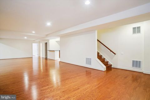 listing image 50