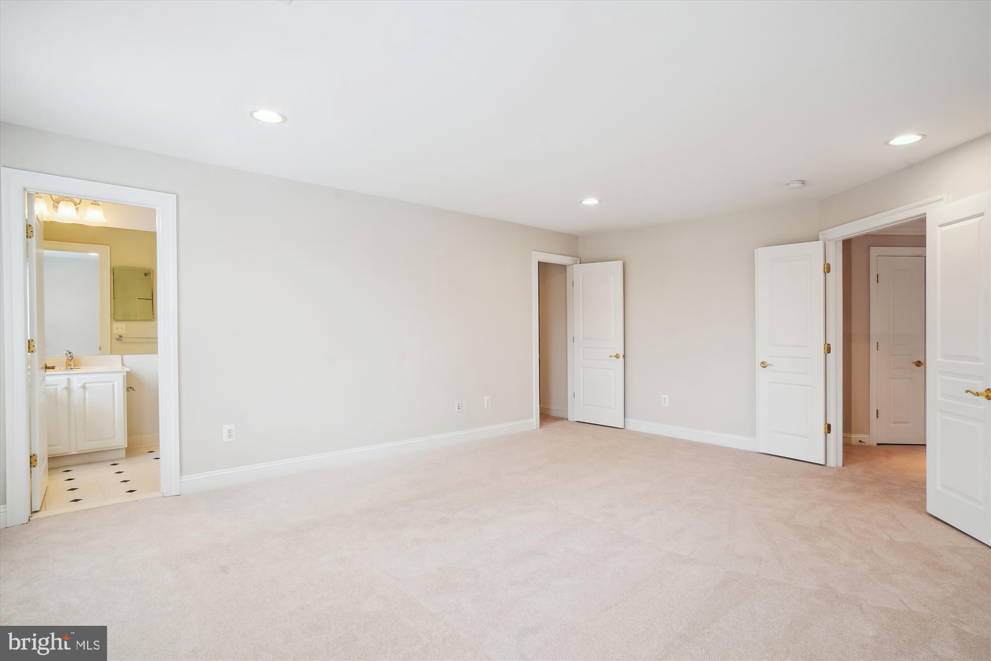 FALLSGROVE - Residential