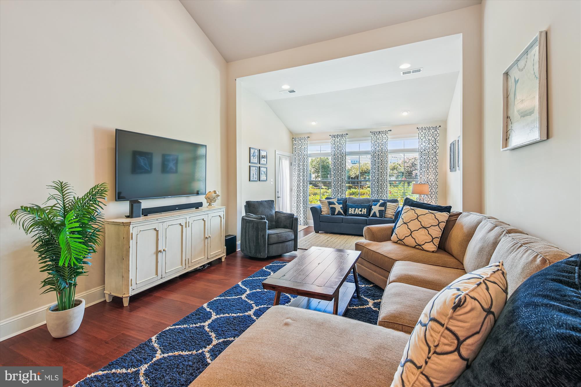 BAYSIDE - Residential