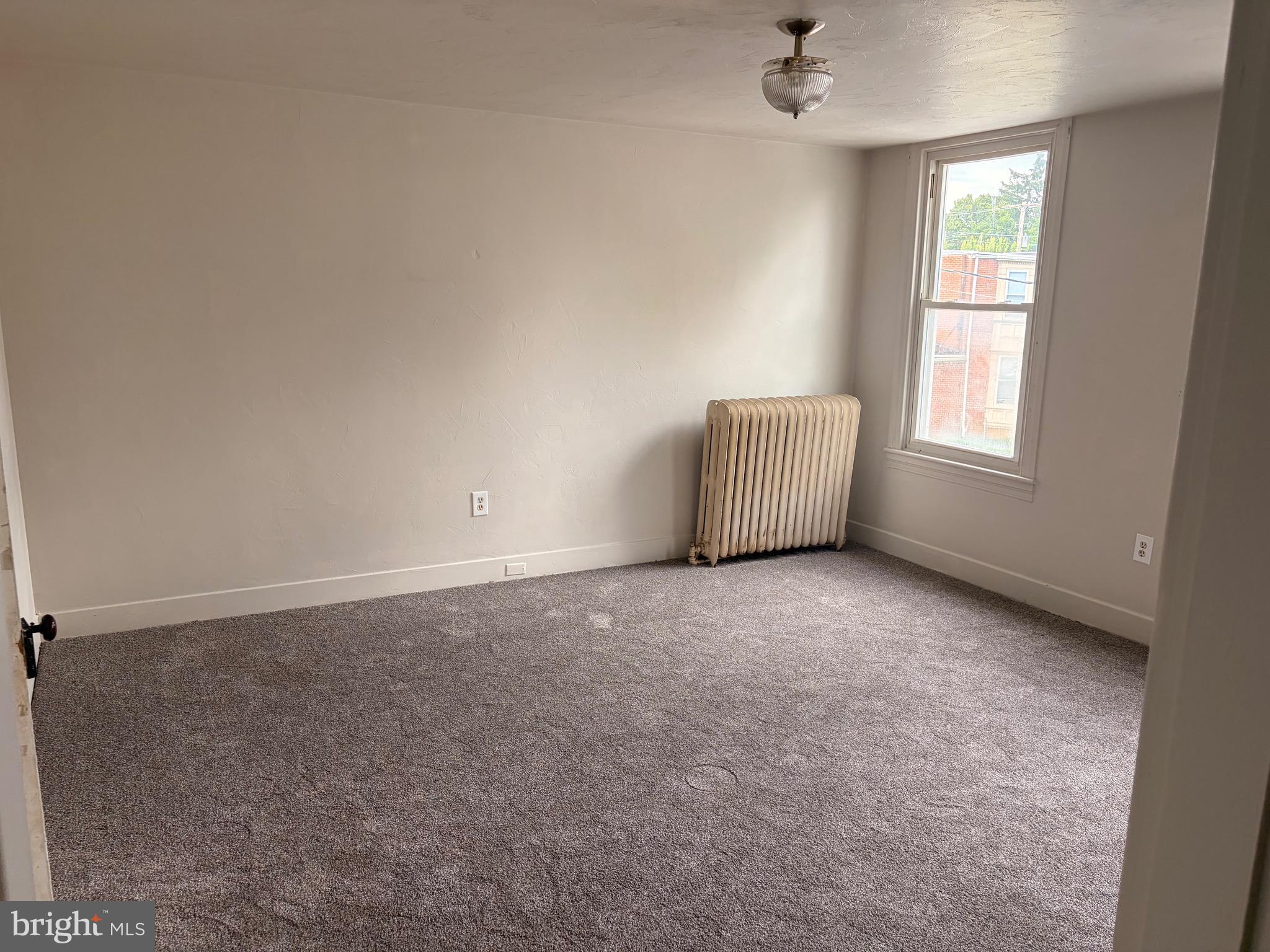 424 SMITH STREET SECOND FLOOR