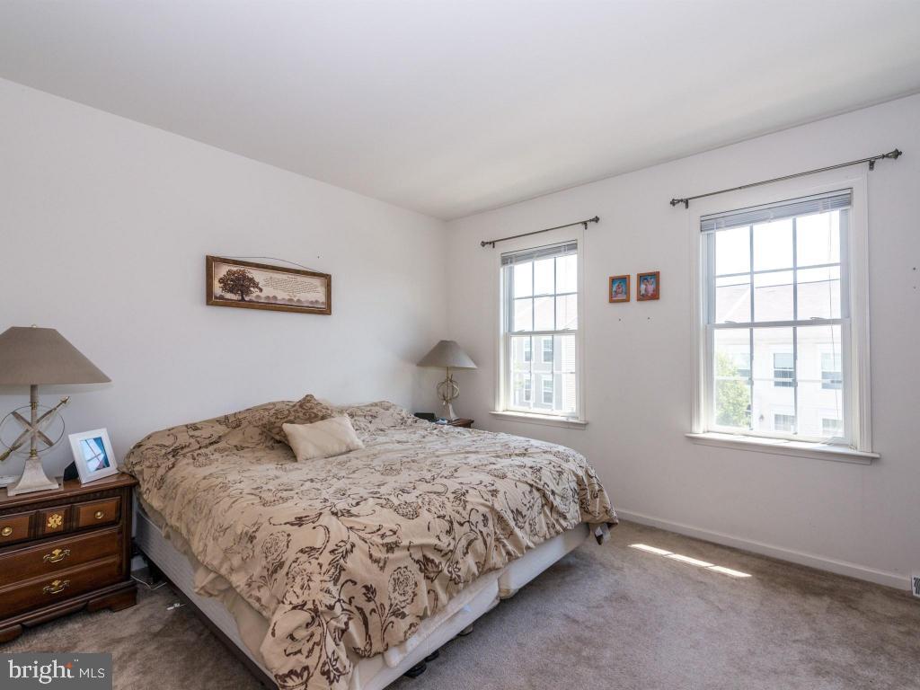 FLORIN HILL - Residential