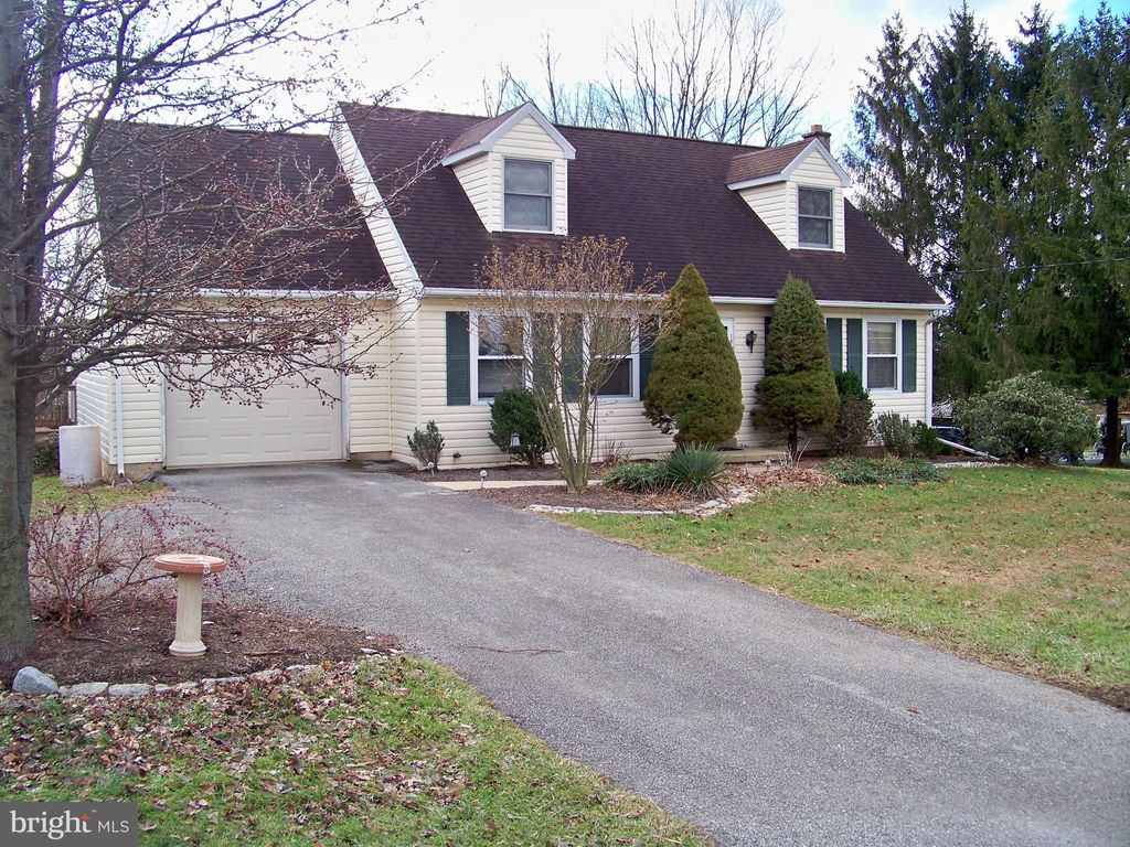 Photo of 1943 White Oak Road, Strasburg, PA 17579 (MLS # PALA2045002)