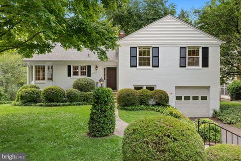 Photo of 9910 OLD SPRING RD, KENSINGTON, MD 20895 (MLS # MDMC2055076) Photo of 9910 OLD SPRING RD, KENSINGTON, MD 20895 (MLS # MDMC2055076)